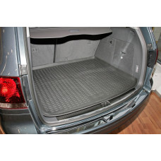 Коврик в багажник VW Touareg 10/2002->, кросс. (полиуретан)
