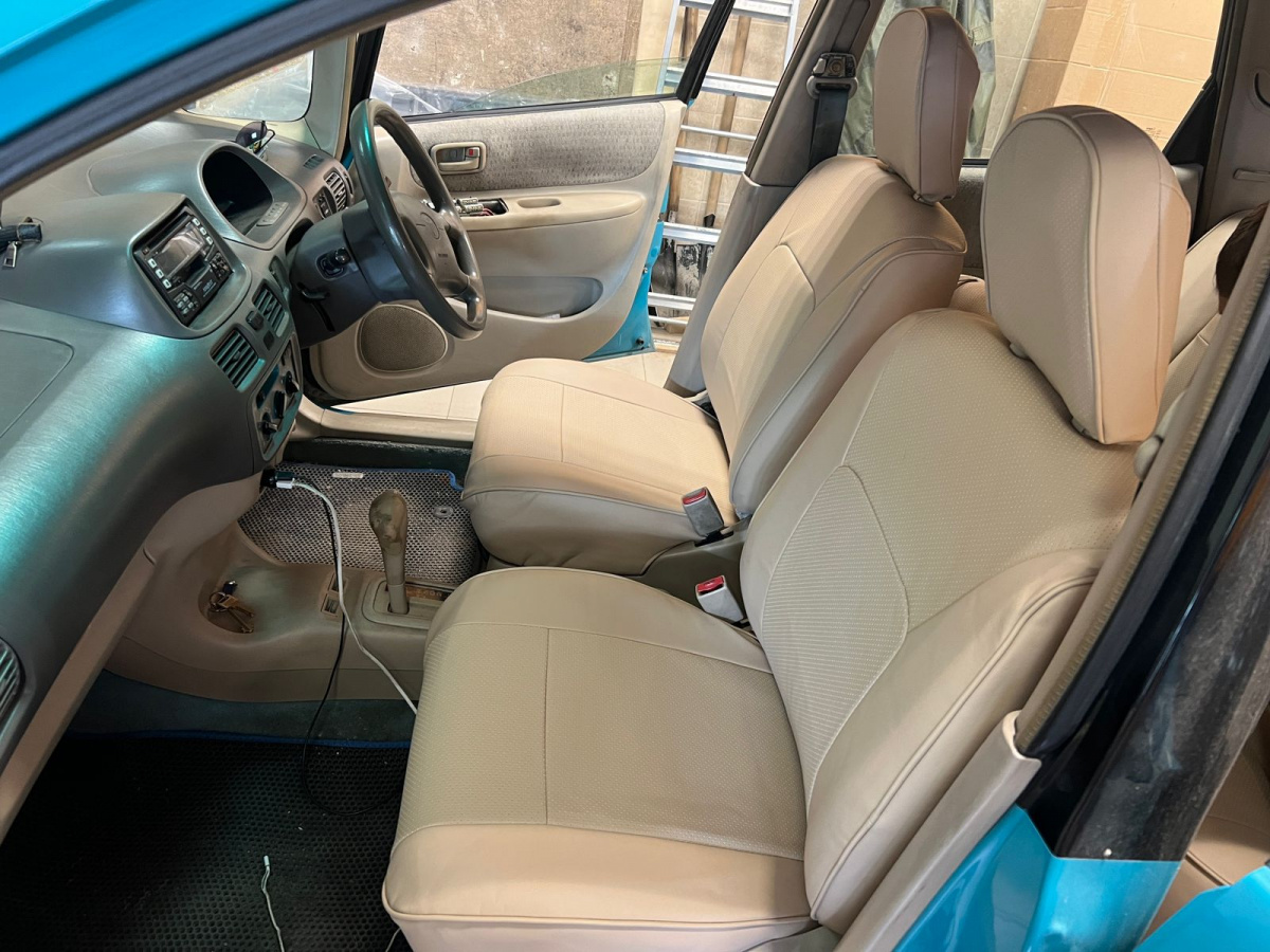 Чехлы из экокожи Toyota Corolla Spacio I+r [E110] 01.1997-04.2001 (Мод.212.0) Автокомфорт