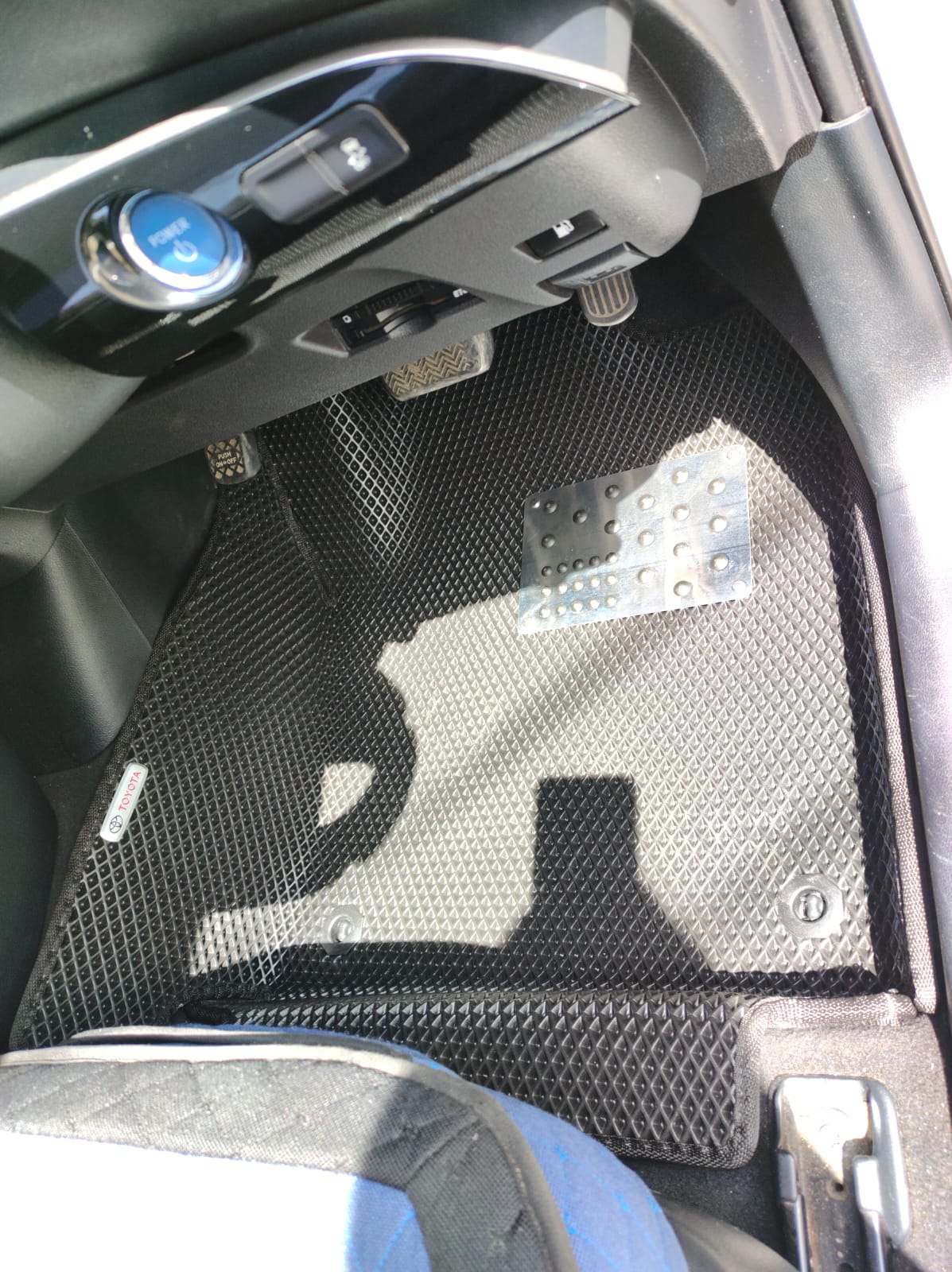 Коврики в салон EVA 3D Toyota Prius 50 2015 - н.в Второй ряд сплошной Правый руль