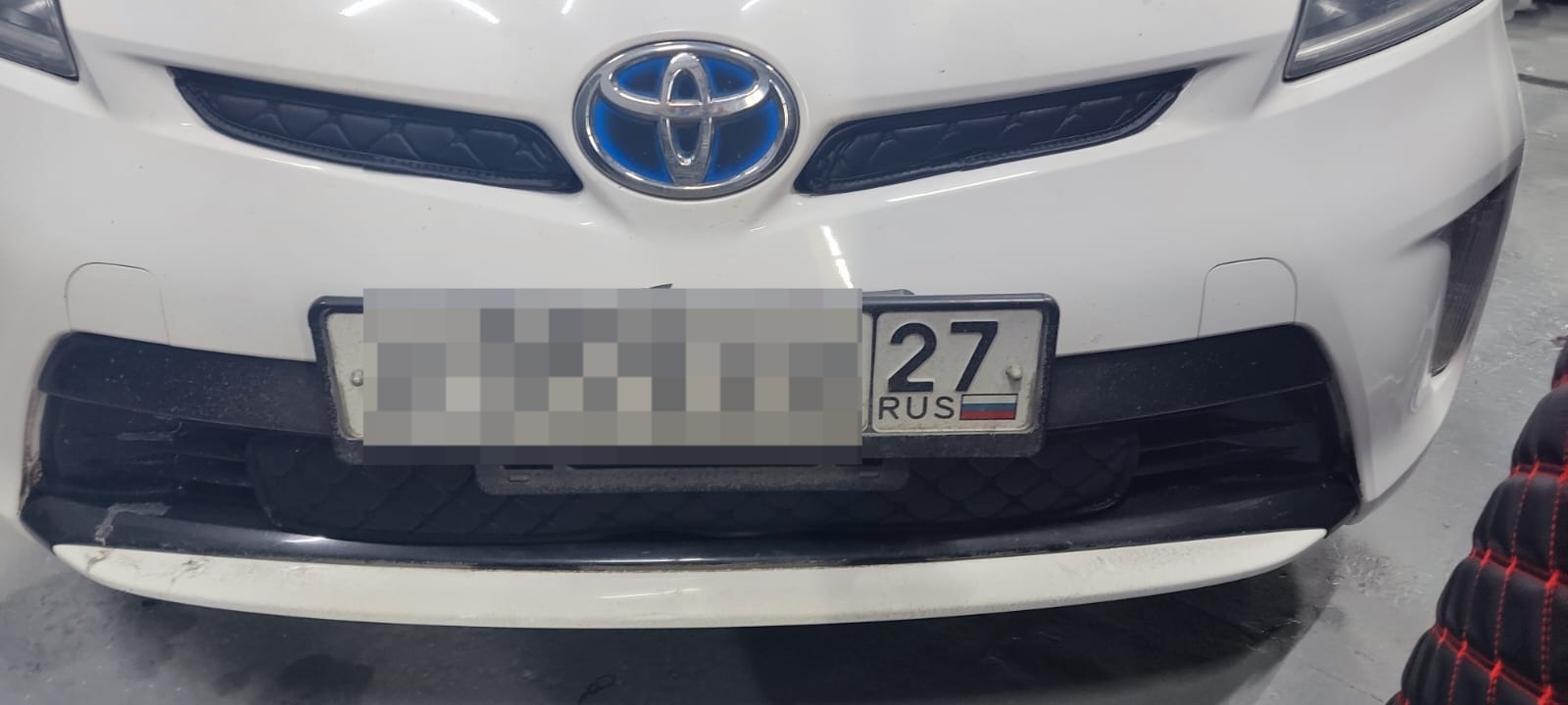 Утеплитель радиатора кожаный Toyota Prius 30 2011 - 2015