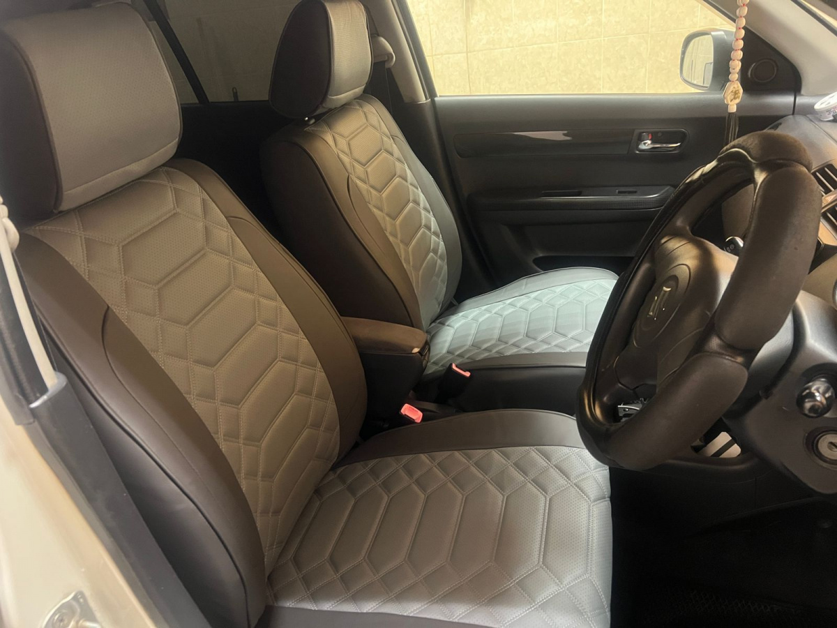 !Чехлы из экокожи Suzuki Swift 2004 - 2010 (Мод.0186.0) Правый руль Автокомфорт
