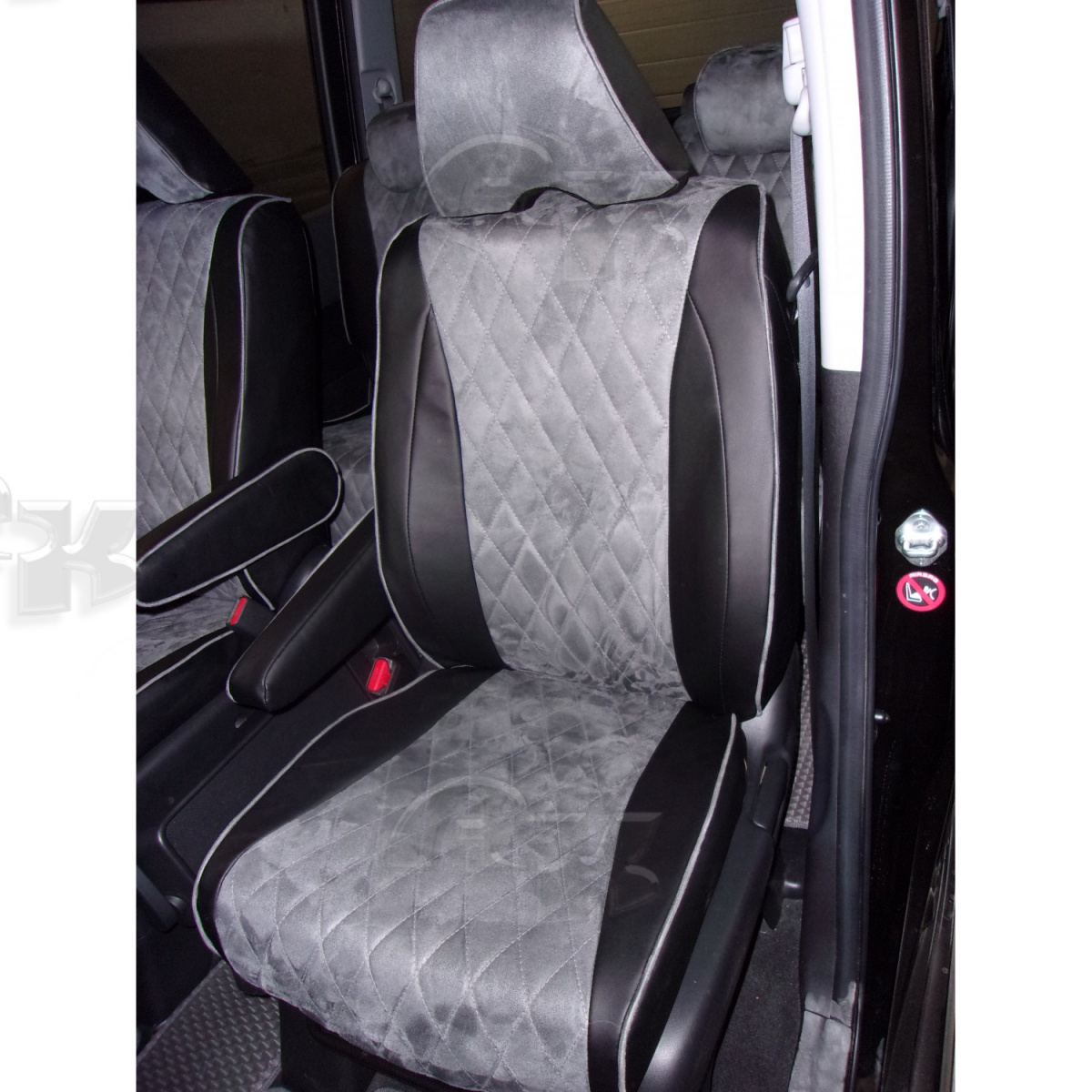 Чехлы из экокожи Honda Stepwgn IVr [RK] 04.2012-03.2015 (Мод.445.0) - 3 ряда Автокомфорт