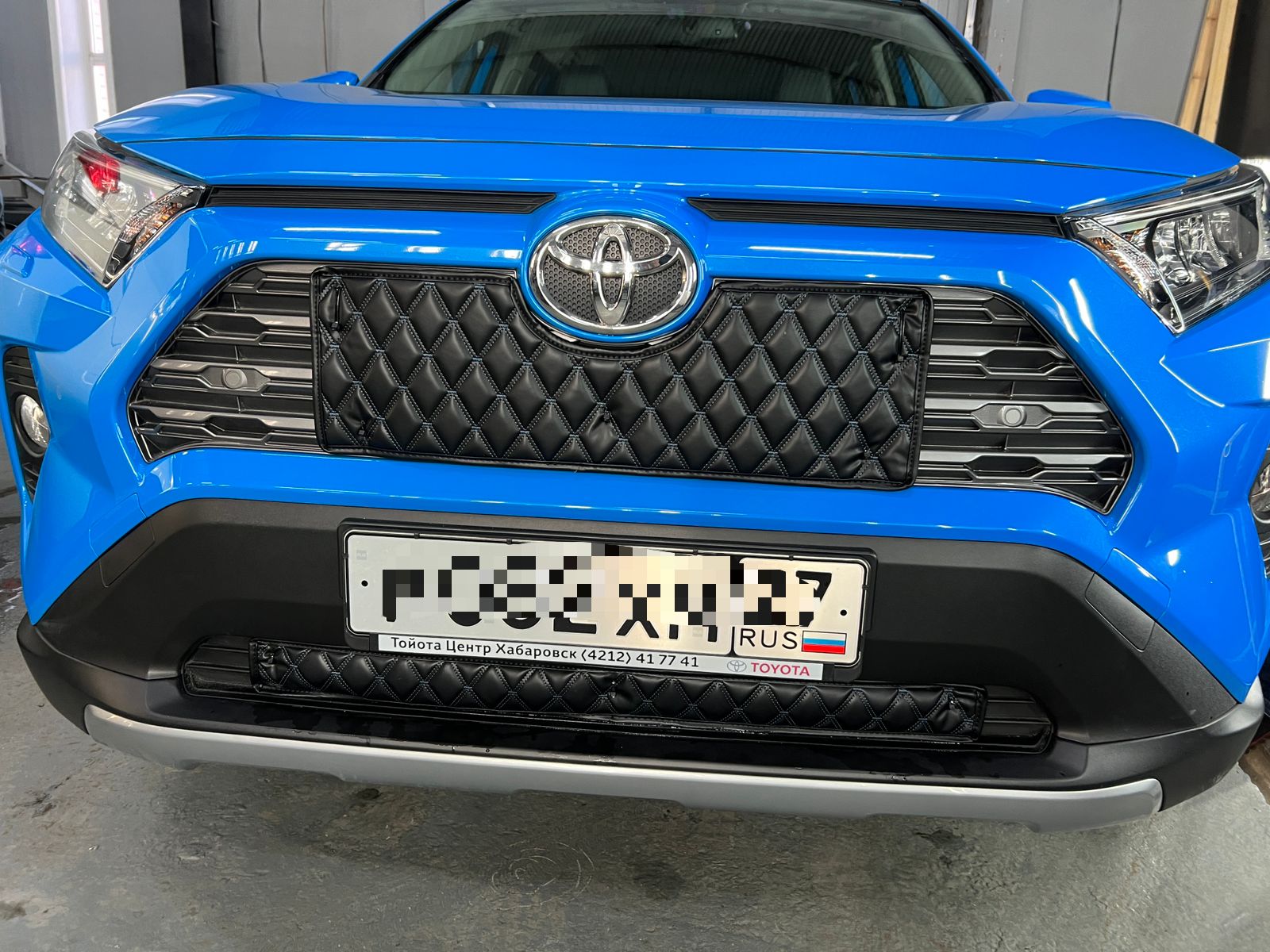 Утеплитель радиатора кожаный Toyota Rav-4 XA50 кузов Левый руль