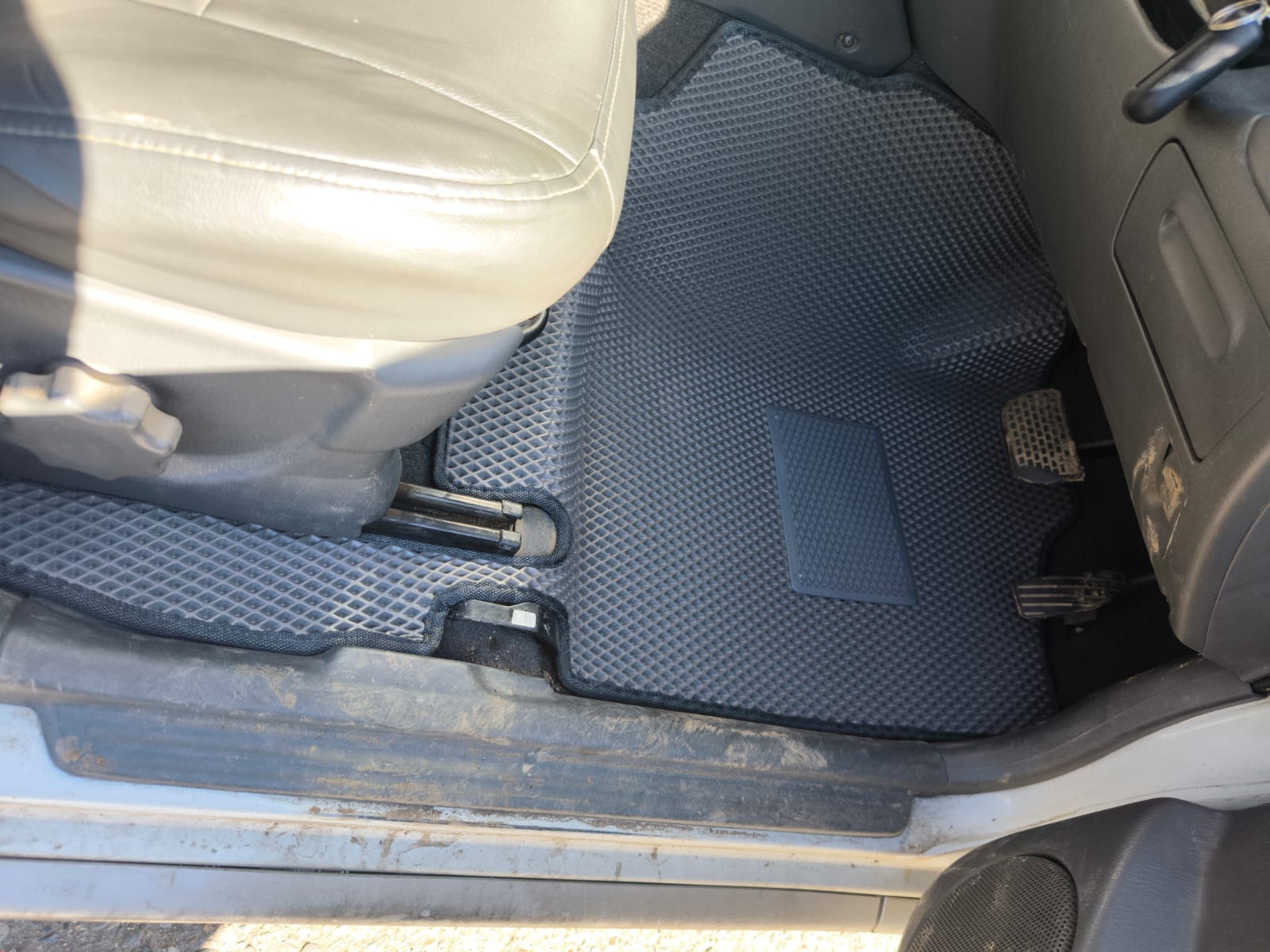 Коврики в салон EVA 3D Suzuki Escudo 1998-2005 Правый руль