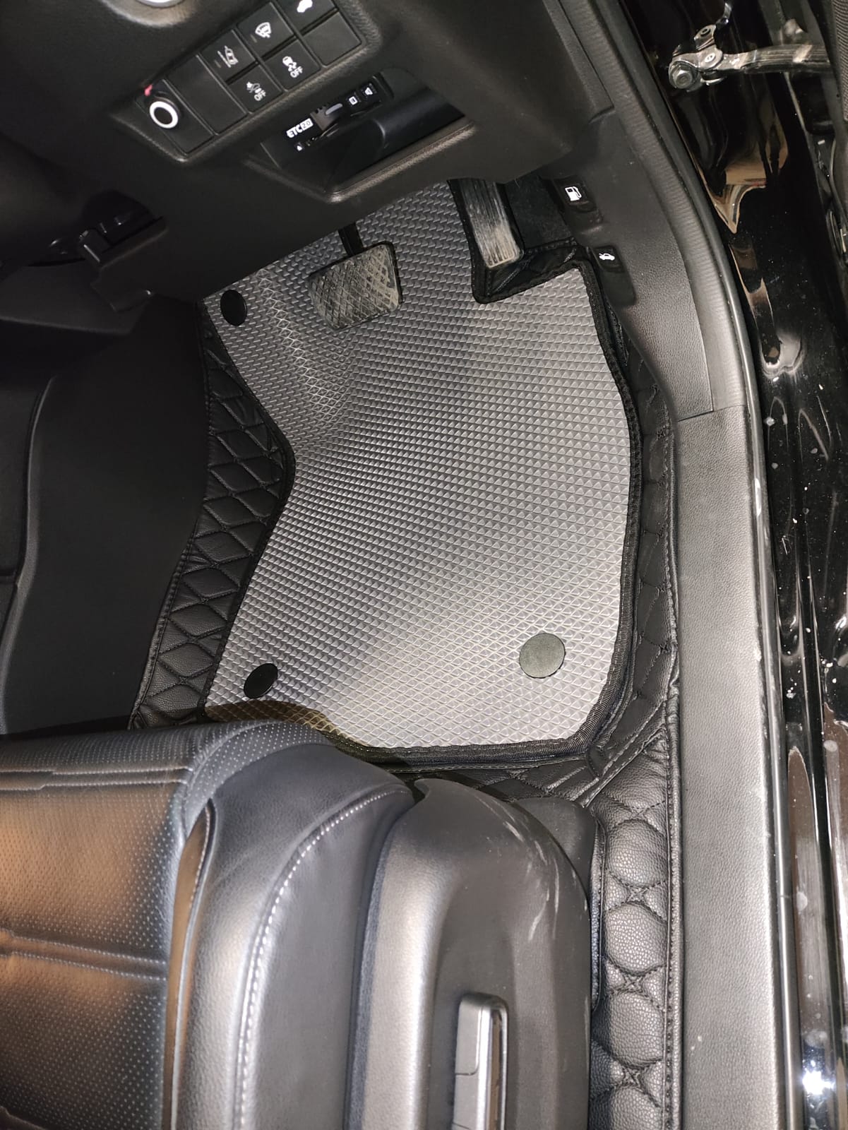 Коврики в салон кожаные 3D Honda CR-V 2019-2022 Правый руль, не гибрид 5 мест