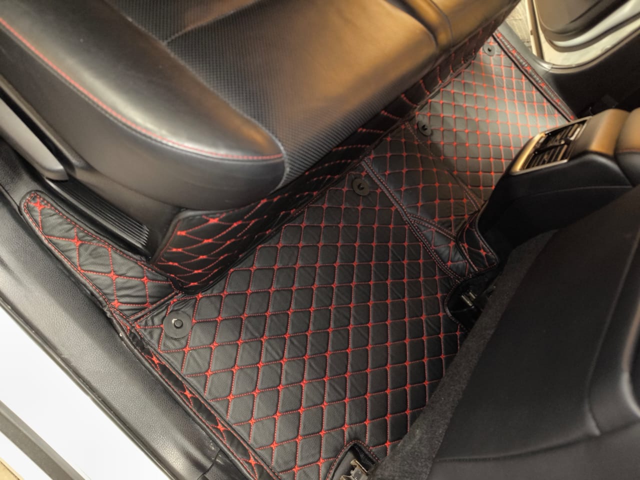 Коврики в салон кожаные 3D Toyota Harrier 60 2017-2021 рестайлинг  гибрид