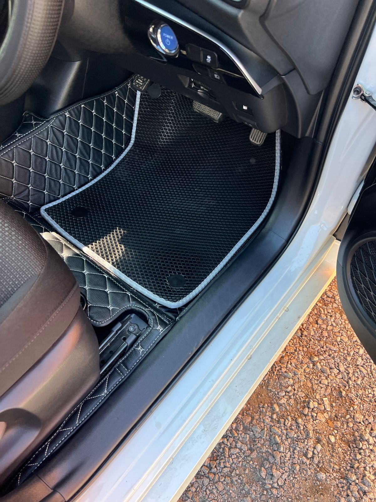 Кожаные коврики в салон 3D Toyota Prius 50