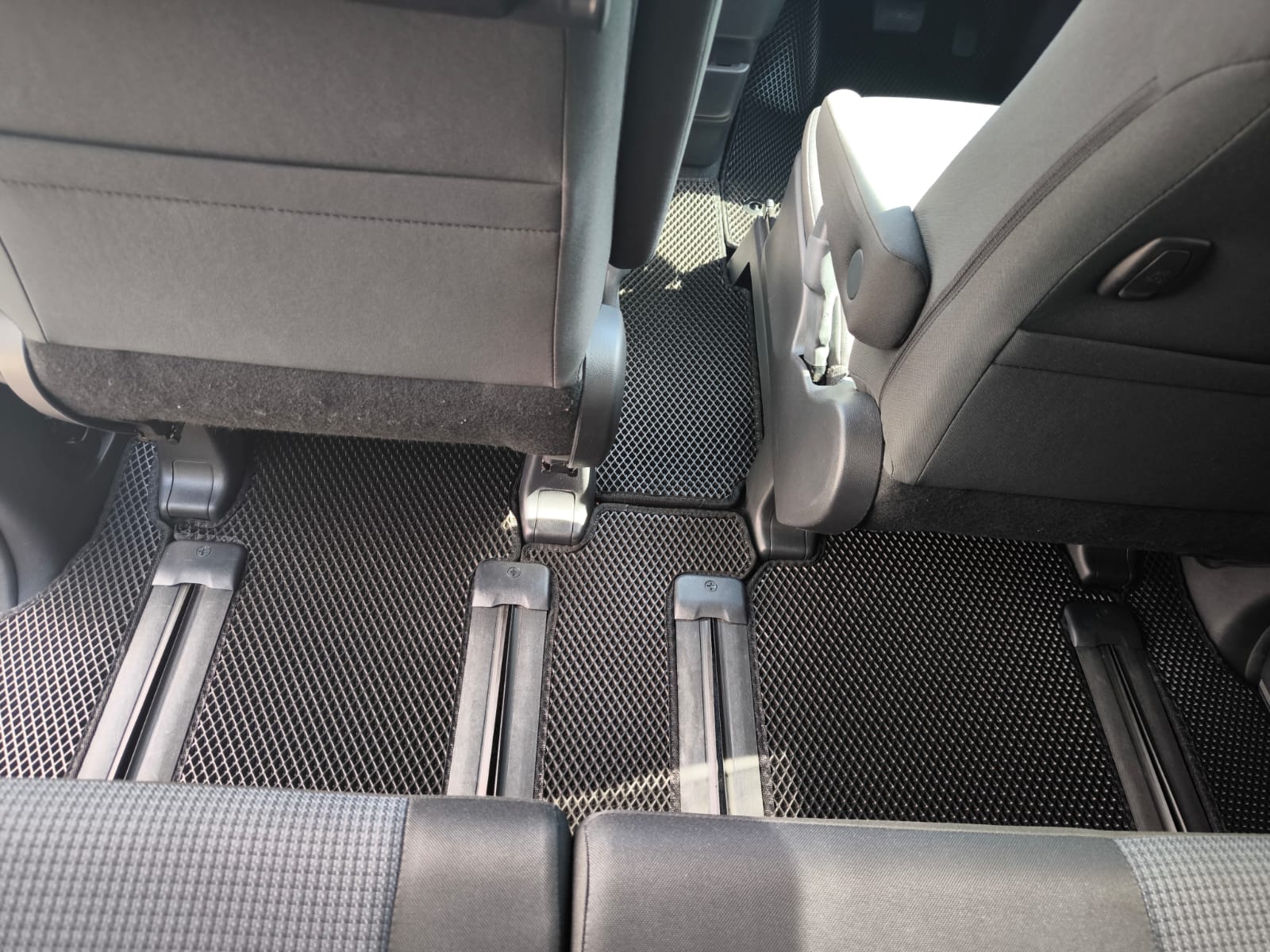 !Коврики в салон EVA Toyota Noah 90 / Voxy 2022 - н.в. 60/40