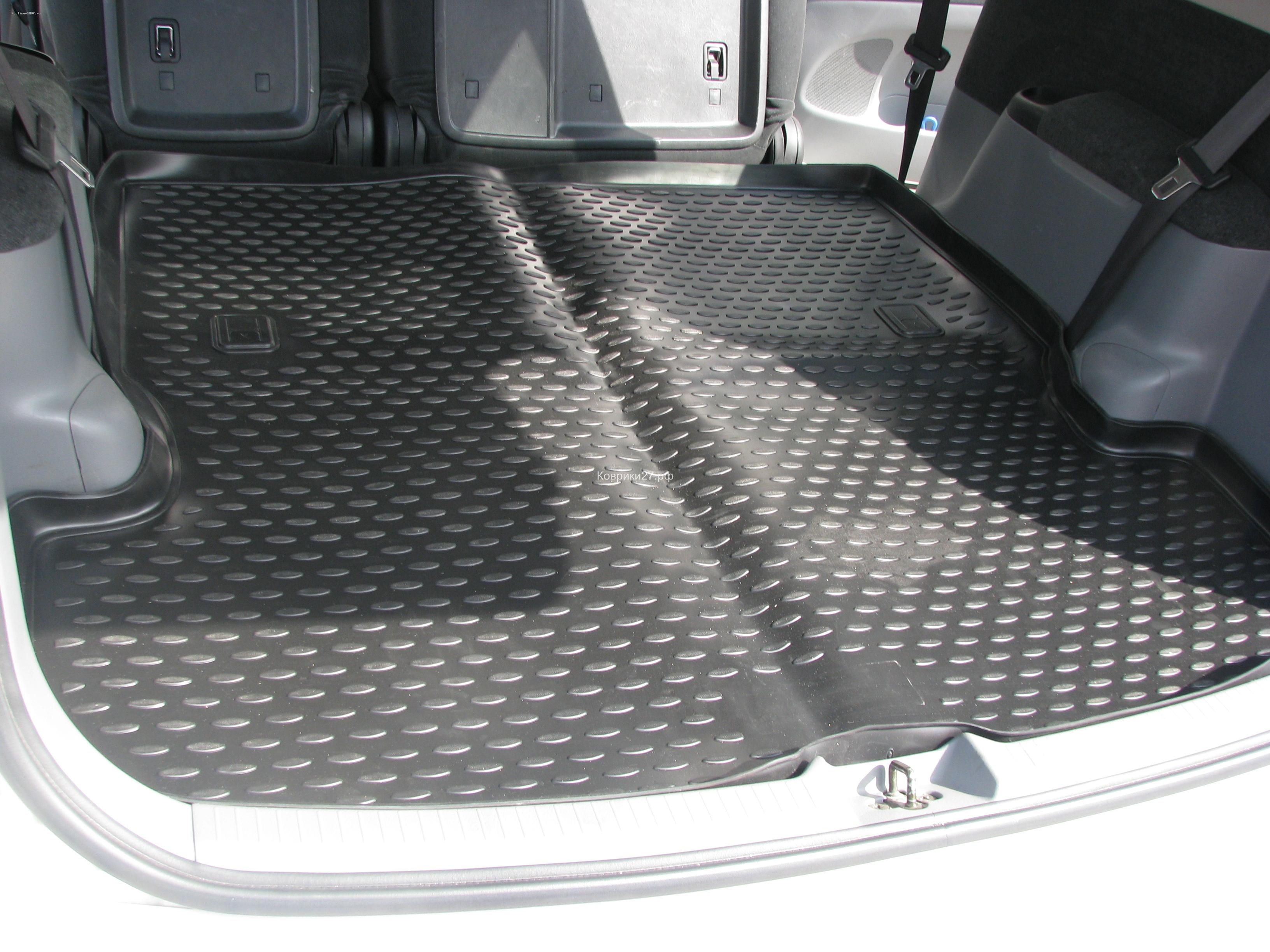 Коврик в багажник TOYOTA Ipsum ACM 21W JDM, 05/2001– 05/2007, П.Р., длин., мв. (полиуретан)