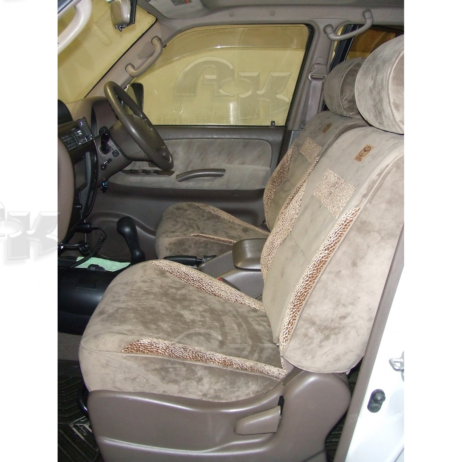 Чехлы из экокожи Toyota Land Cruiser Prado 95 1996-2002 правый руль 40/60 5 дверн. (Мод.249.0) Автокомфорт