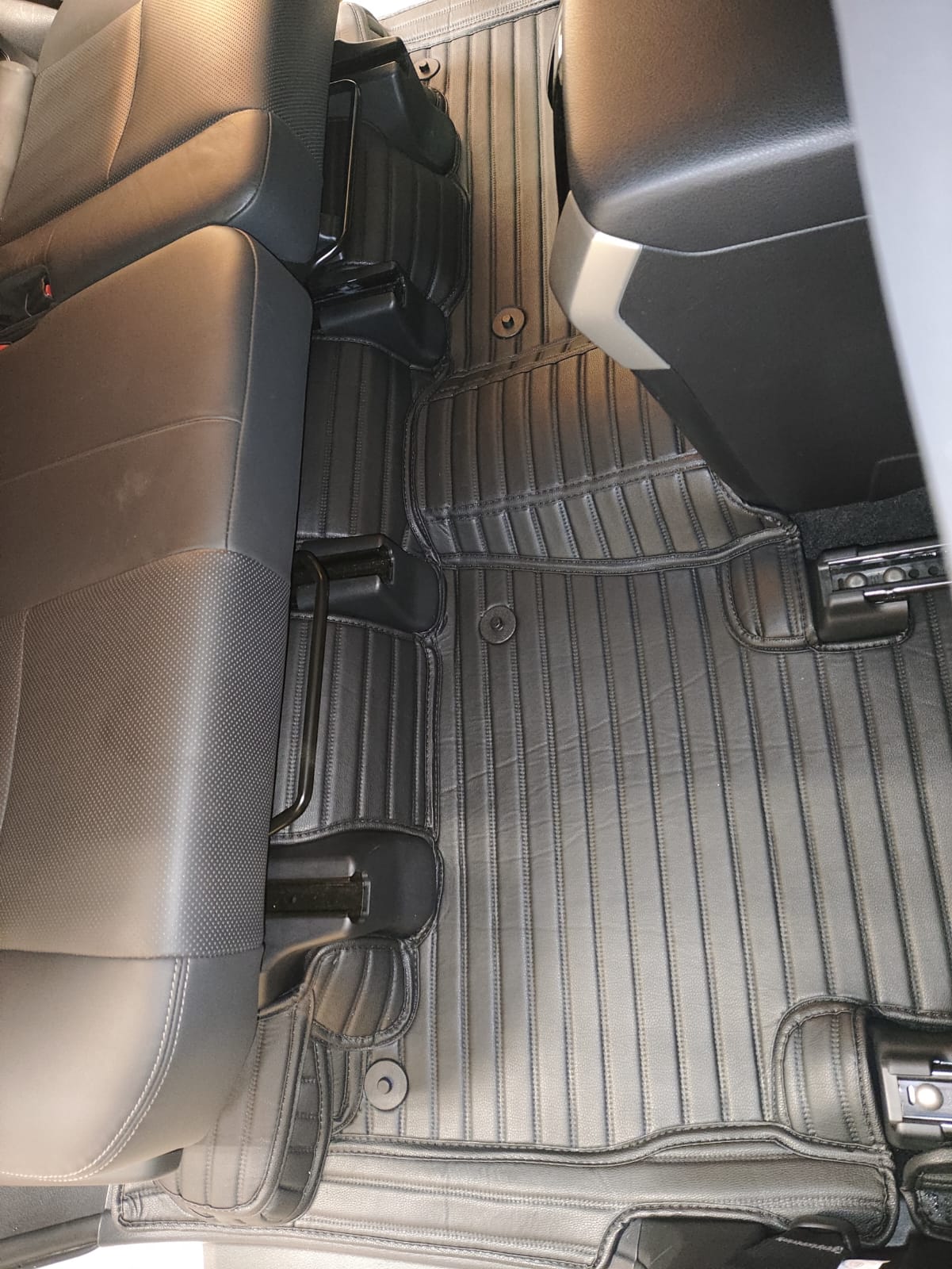Коврики кожаные в салон 3D Toyota Land Cruiser Prado 150 Правый руль  7 мест