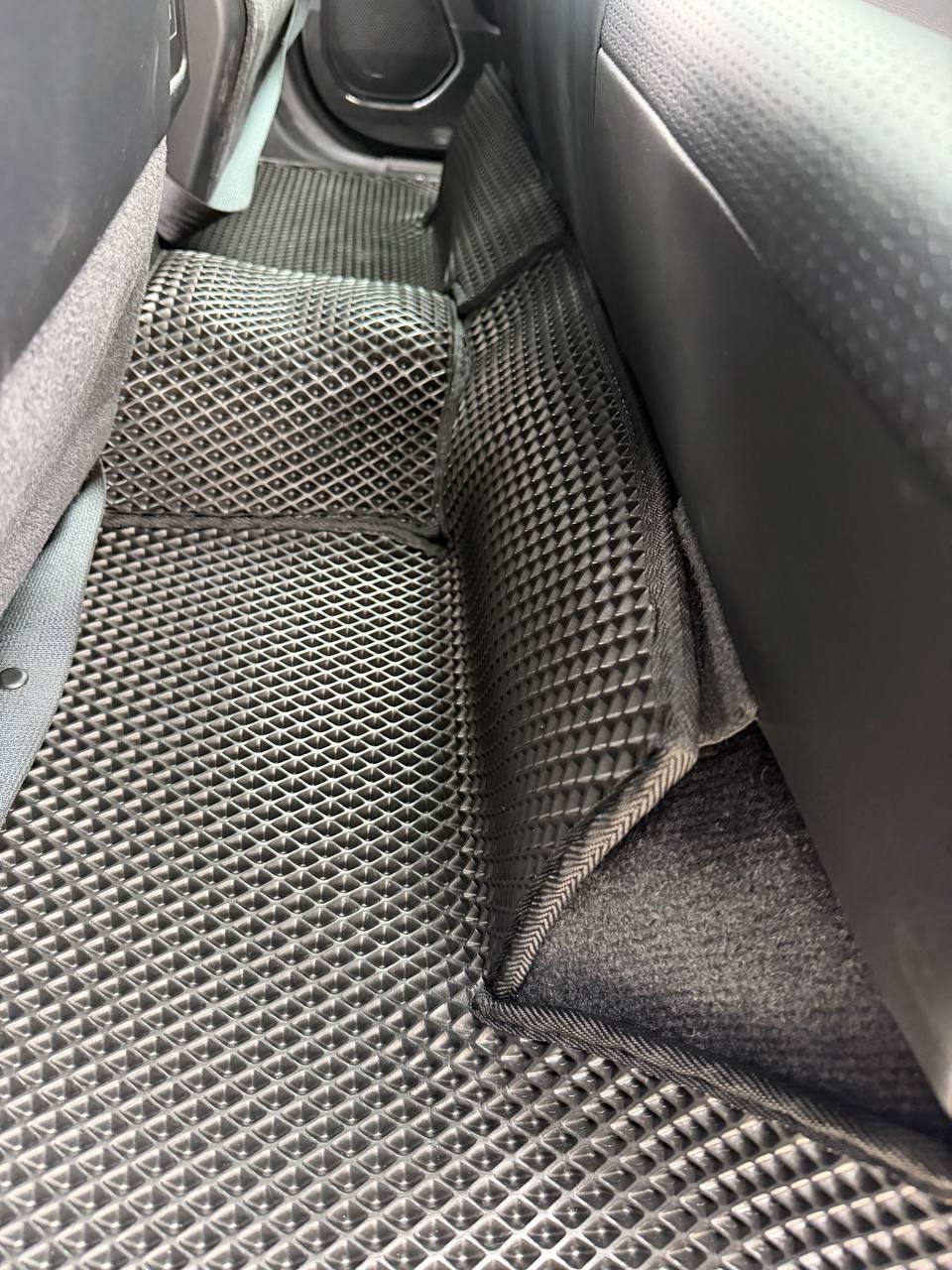 Коврики в салон EVA 3D Mitsubishi Triton 2023 -> 6 поколение LC2T