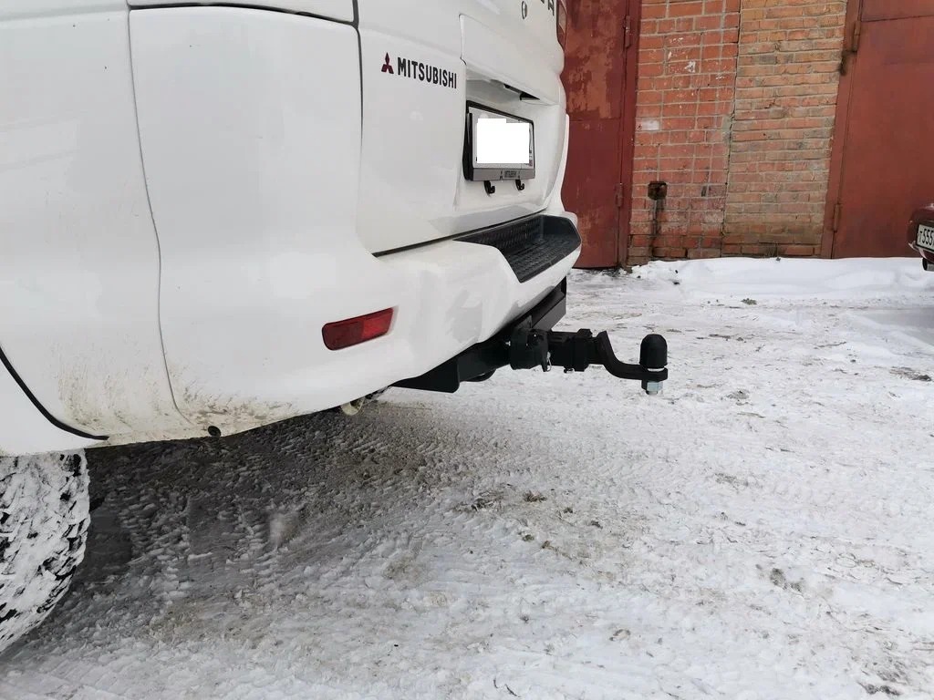 Фаркоп Delica (4 поколение, "булка") 1994-2007 тип шара E Halty