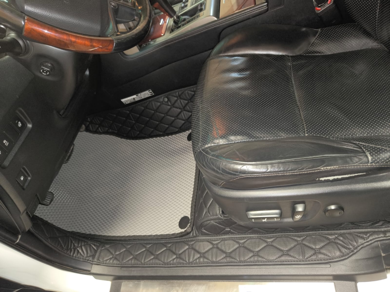 Кожаные коврики 3D в салон Lexus GX460 2010-> / Prado 150 7 местный