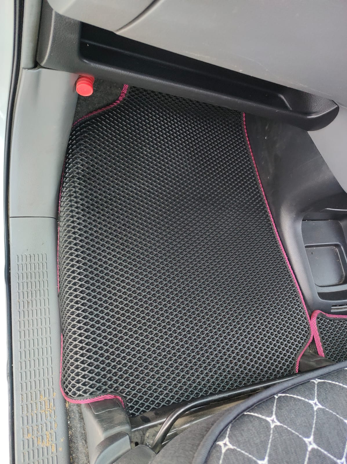 Коврики в салон EVA Toyota Noah / Voxy 65 60/40 2001-2007