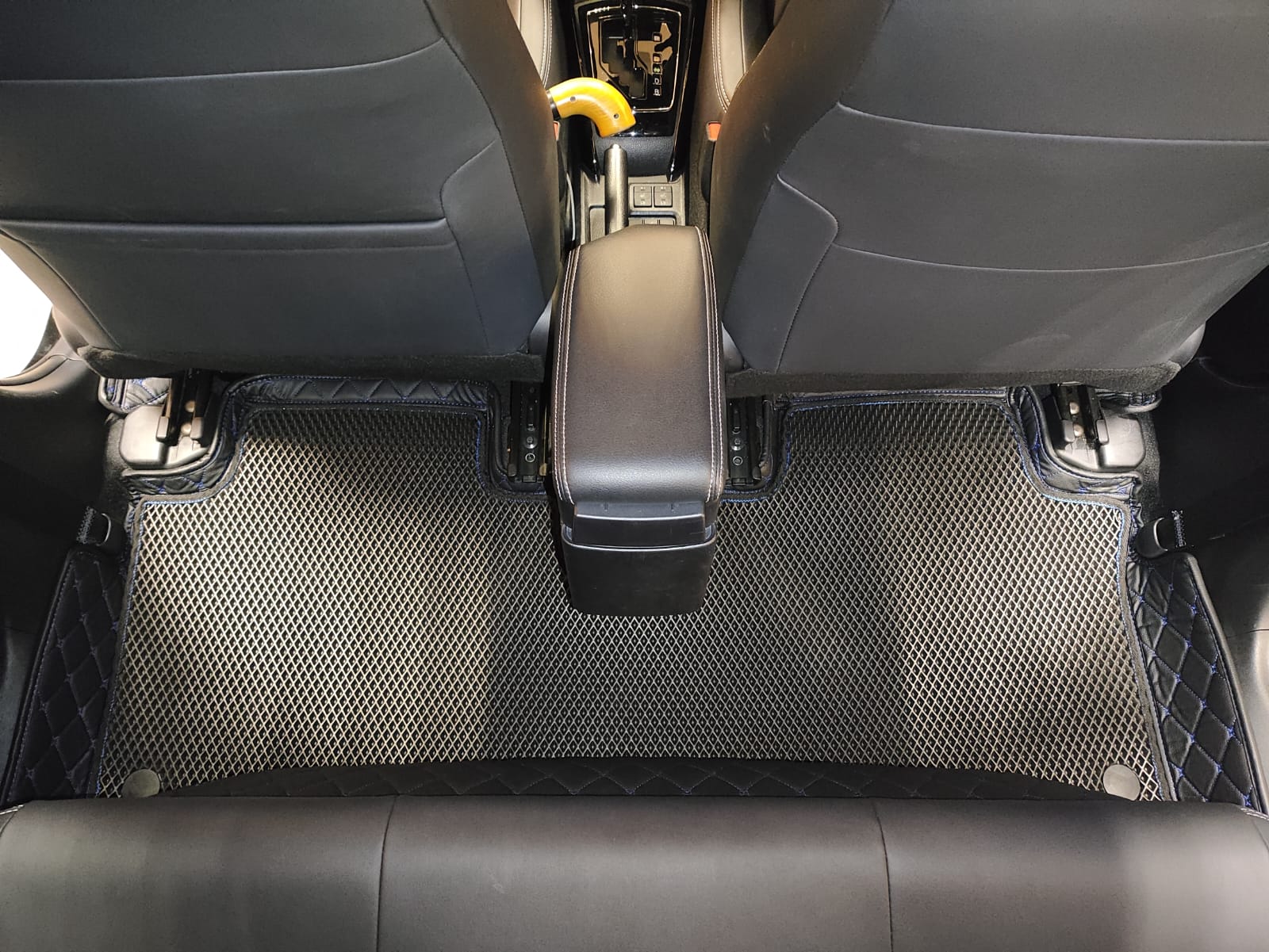 Кожаные коврики в салон 3D Toyota Axio \ Fielder 165 Гибрид
