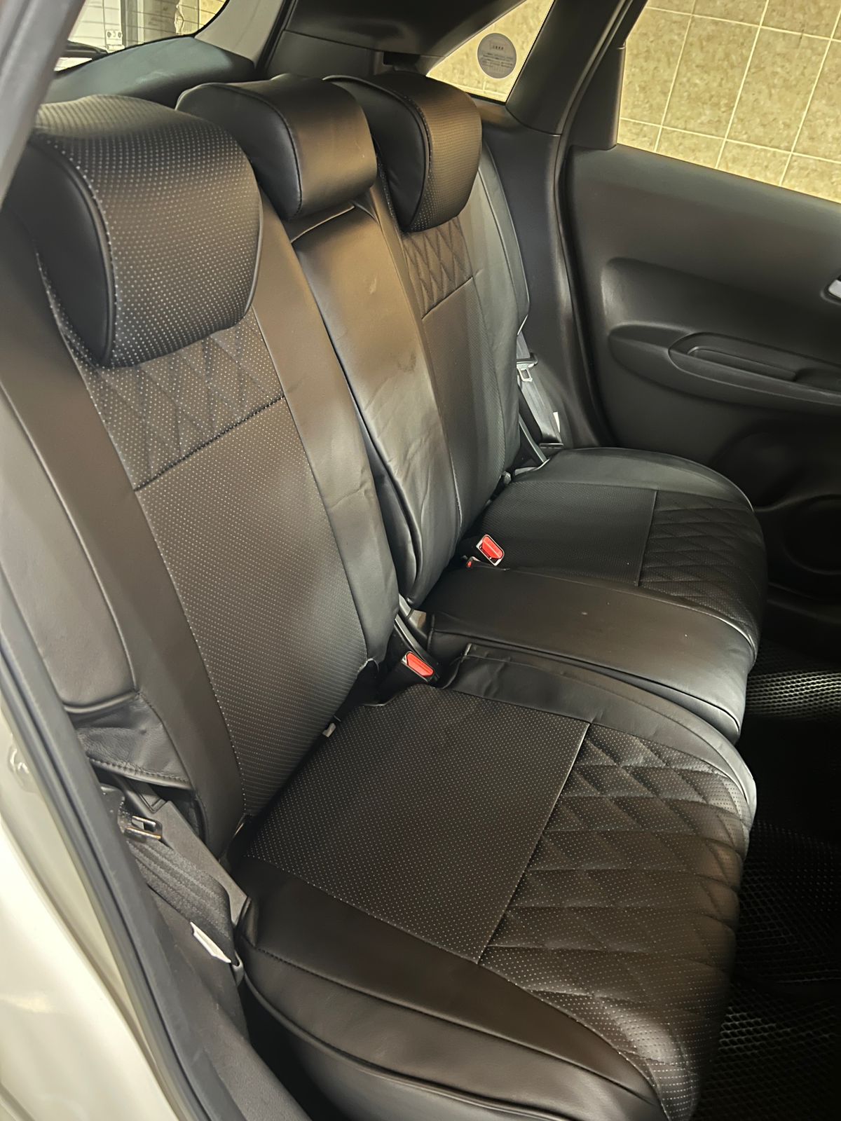 Чехлы из экокожи Honda Fit 4 IV 2019 - н.в  Автокомфорт
