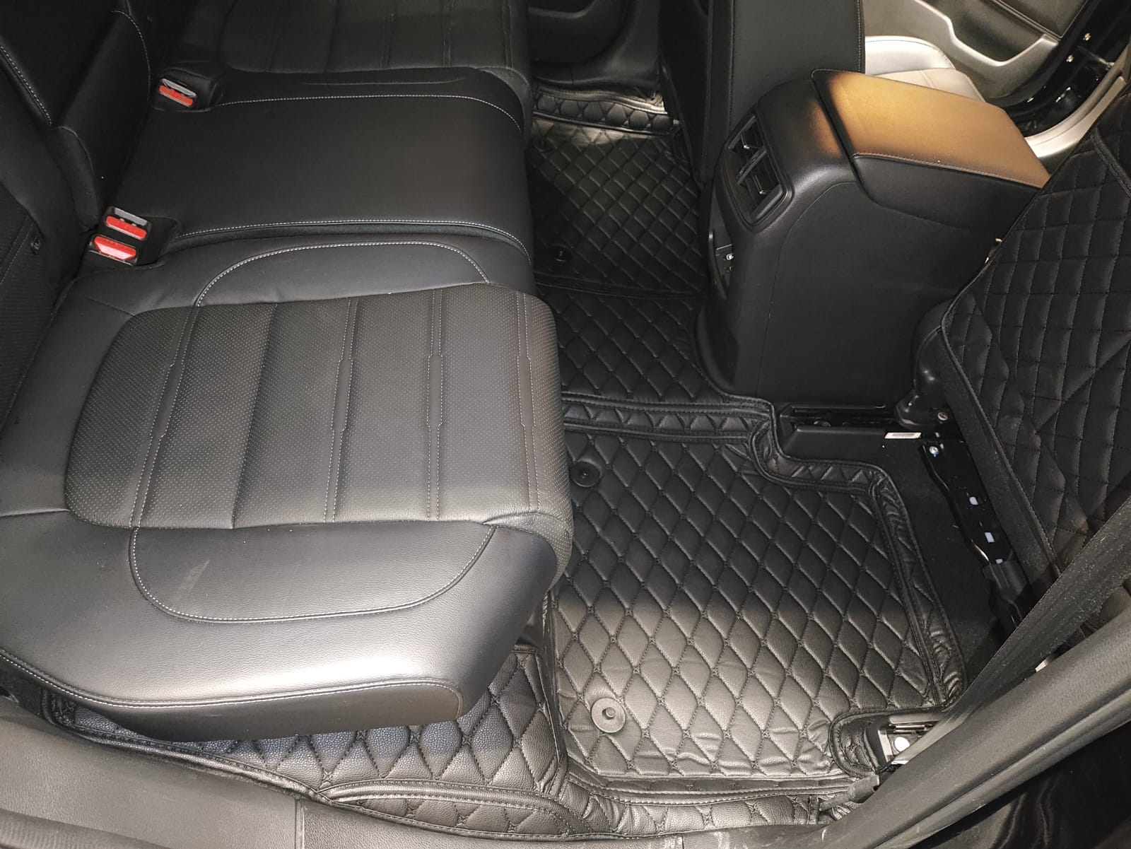 Коврики в салон кожаные 3D Honda CR-V 2019-2022 Правый руль, не гибрид 5 мест