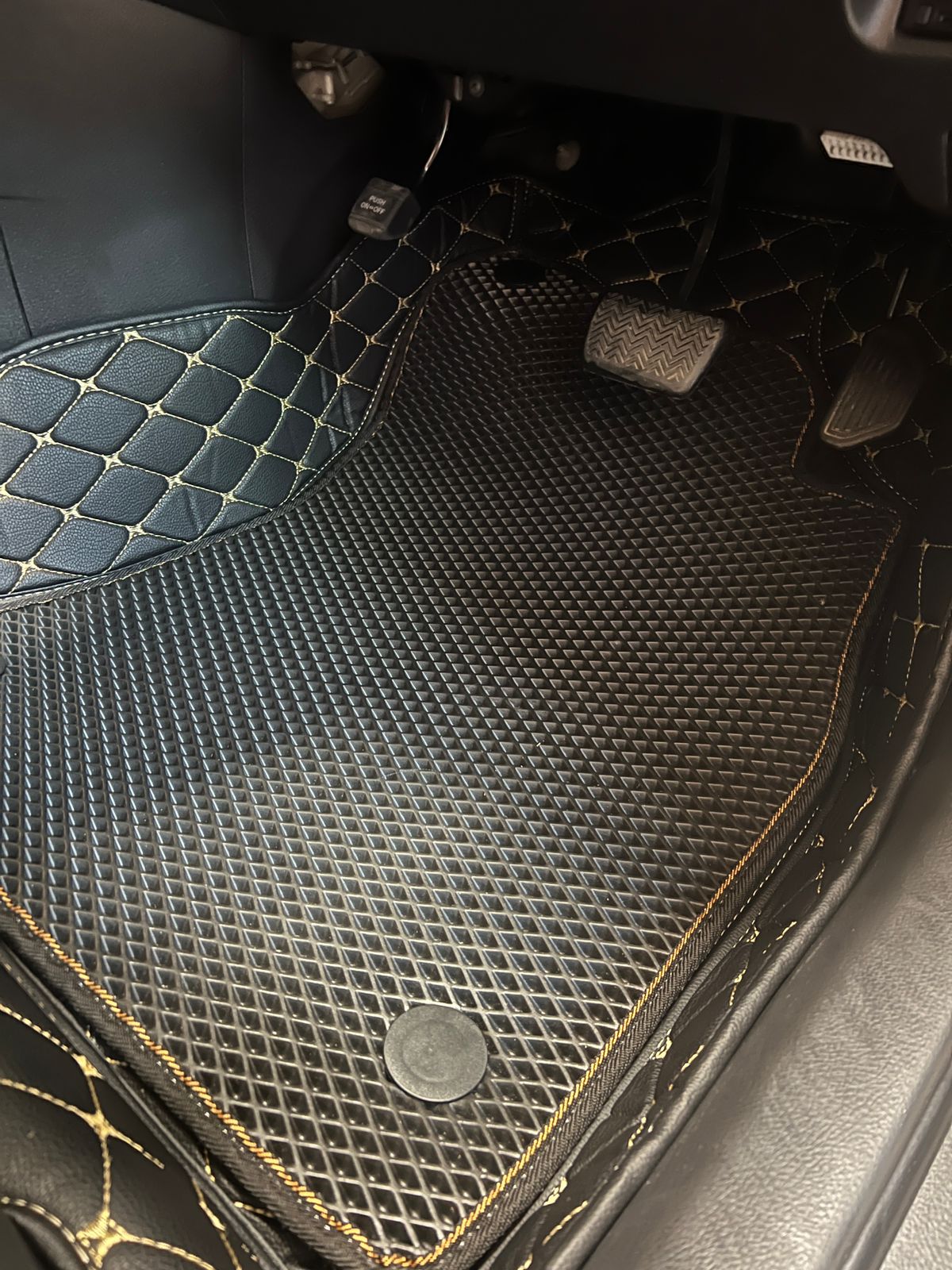 Коврики кожаные в салон 3D Toyota Wish 20 2009-2015