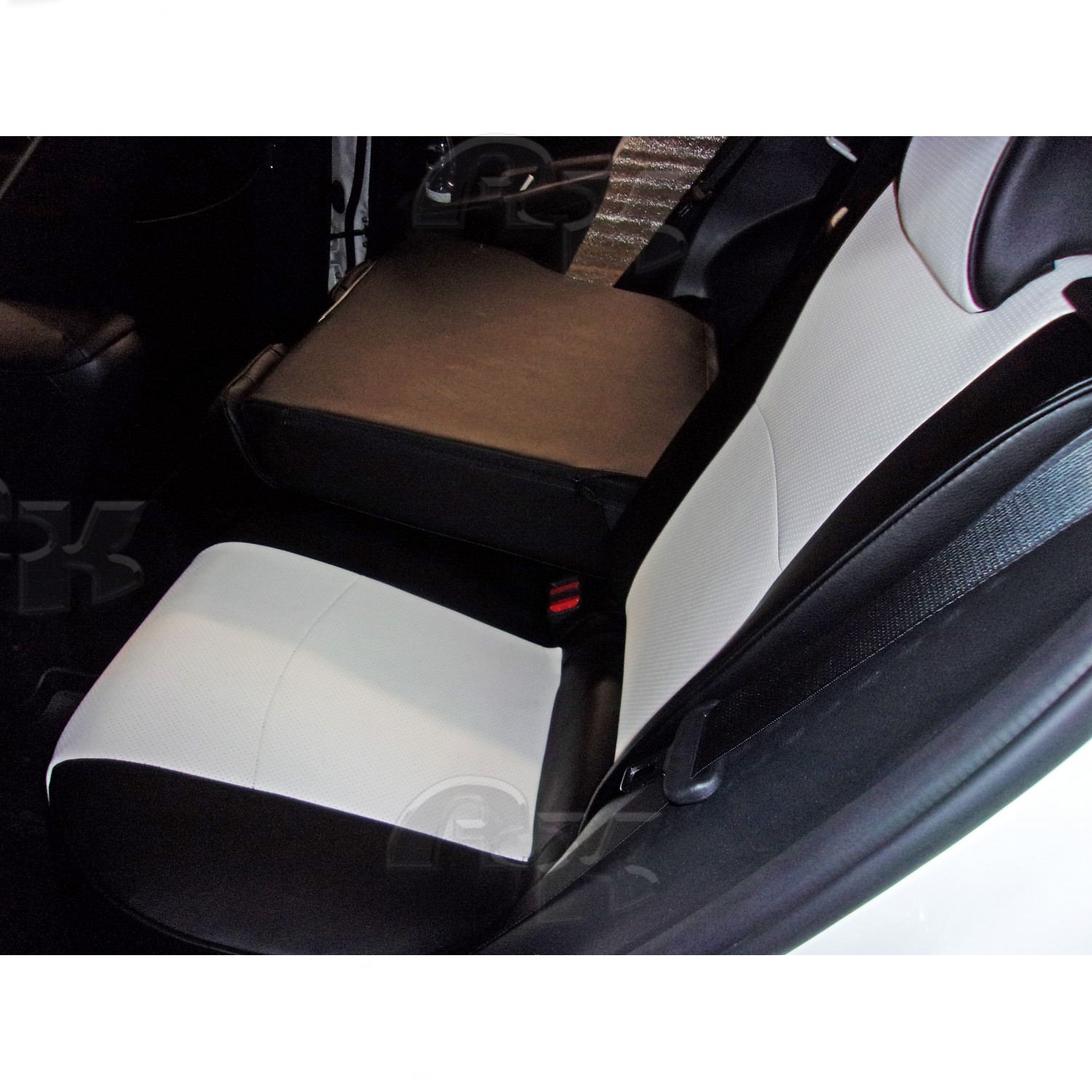 !Чехлы из экокожи Toyota C-HR I 2016- л.р.+пр.р.(Мод.440.0) Автокомфорт