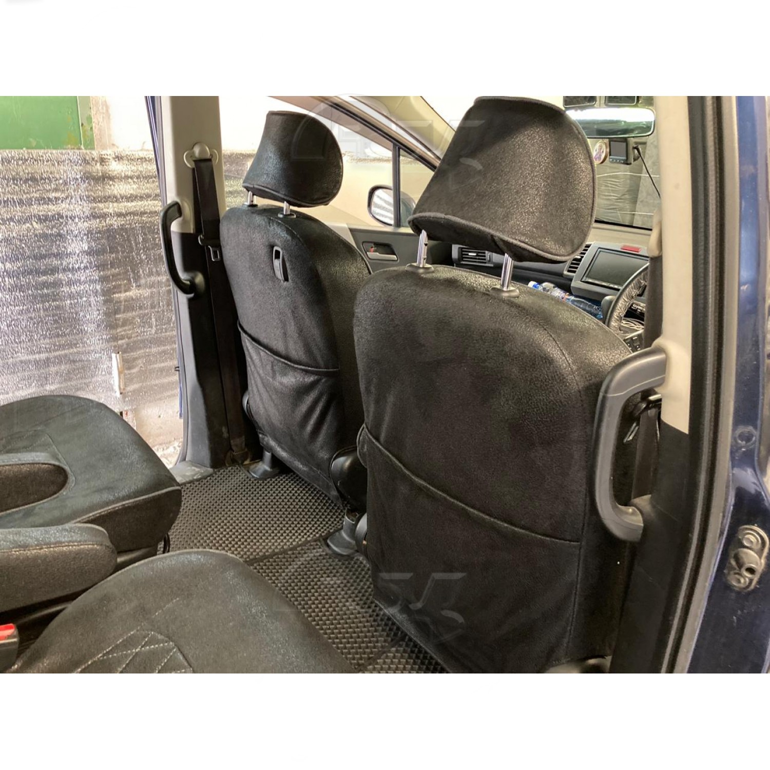 Чехлы из экокожи Honda Freed I+r+r2 [GB] 05.2008-08.2016 40/40  с 2 перед подлок (Мод.363.1) - 3 ряда Автокомфорт