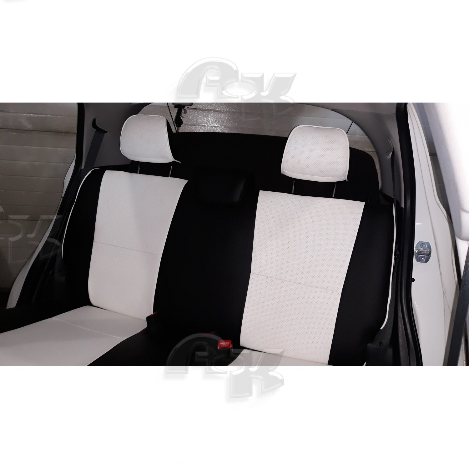 Чехлы из экокожи Toyota Vitz III 130 12.2010-03.2014 60/40 литые подг. (Мод.443.0) Автокомфорт