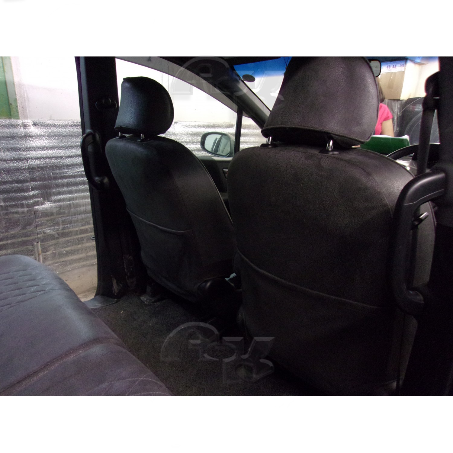 ! Чехлы из экокожи Honda Freed Spike 2008-2016 (60/40) Автокомфорт