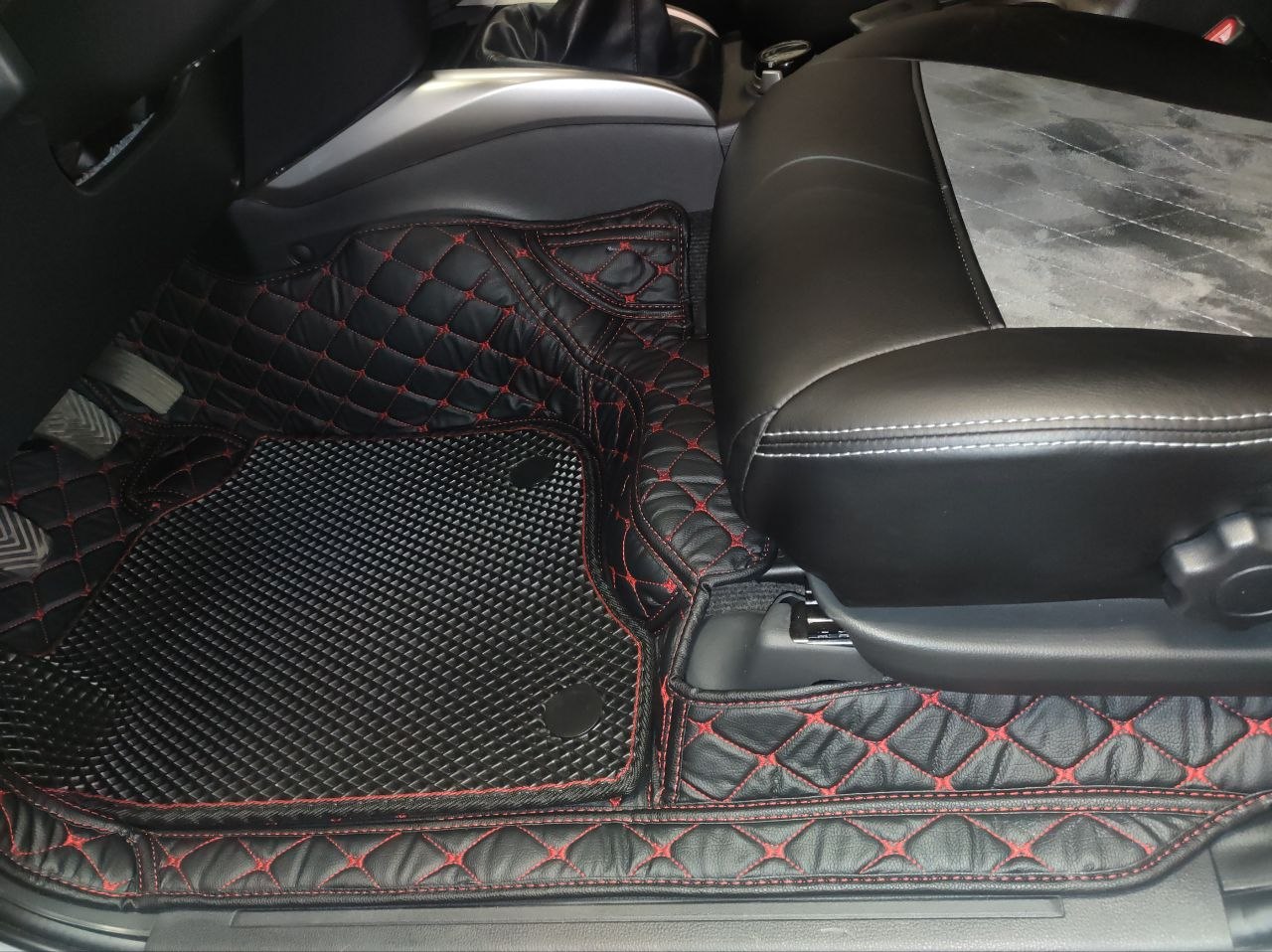 Кожаные коврики в салон 3D Mitsubishi Pajero Sport III 2016-