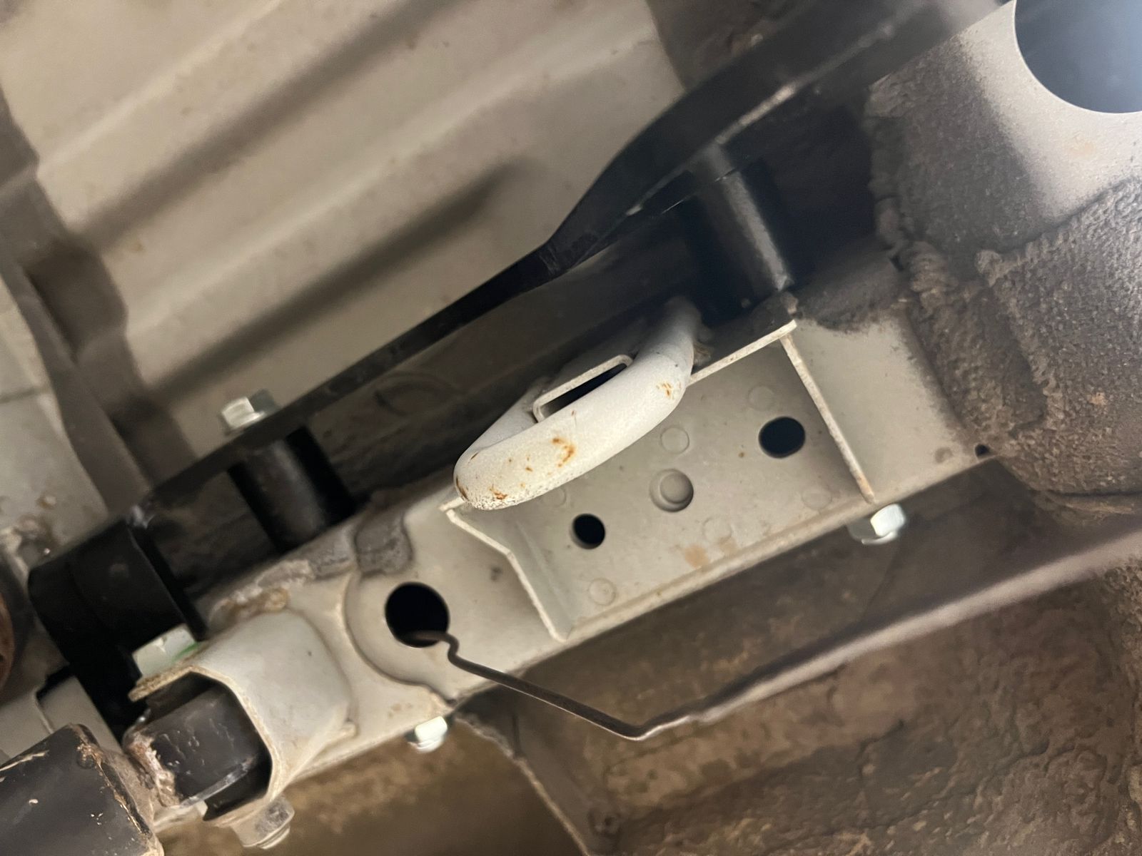 Фаркоп ТСУ Nissan NV200 / Delica D3, год выпуска 2009 -... (тип шара F) Уникар