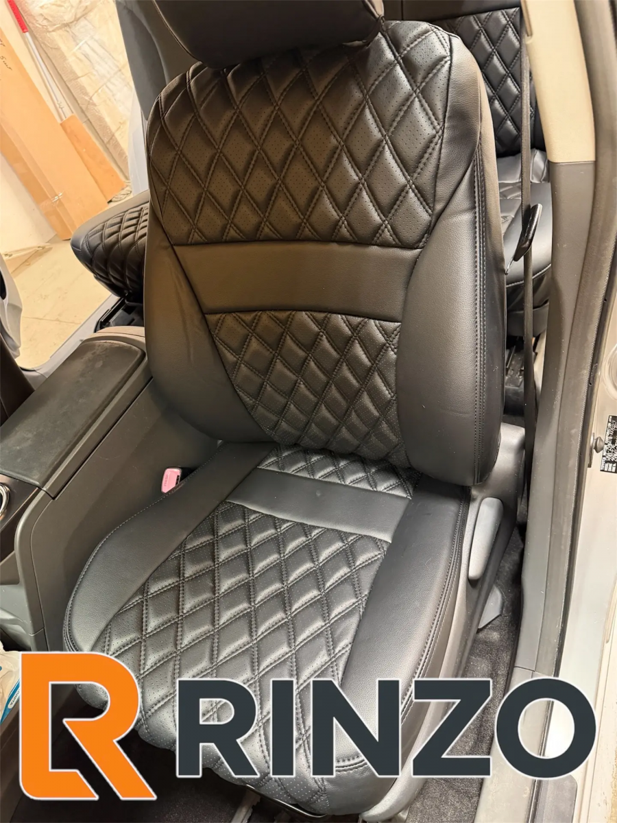 Чехлы Rinzo кожа PVC Toyota Prius A 40 (с подлокотником) модель Grid (ромб)