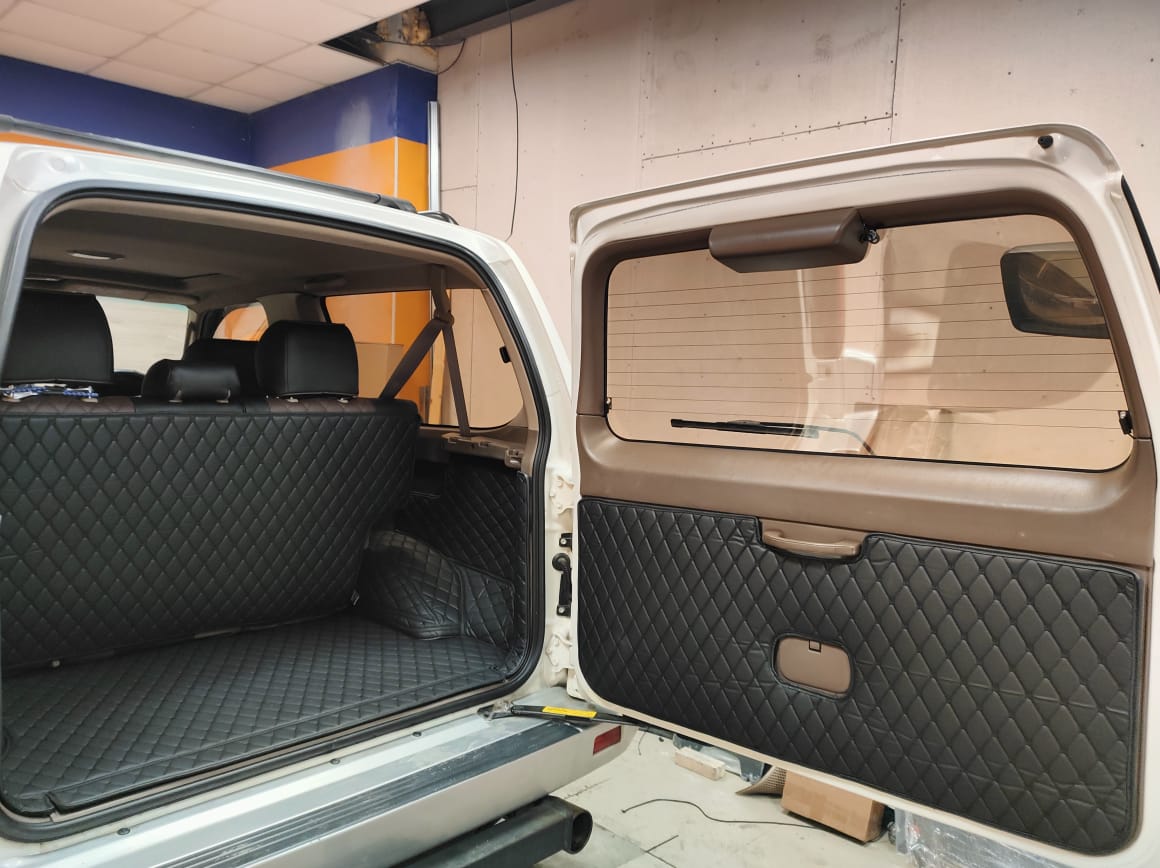 Коврик кожаный в багажник 3D Toyota Land Cruiser Prado 90 3 дверный 1996 - 2002