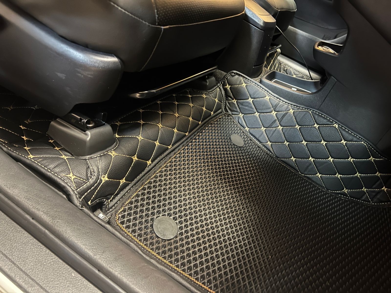 Коврики кожаные в салон 3D Toyota Wish 20 2009-2015