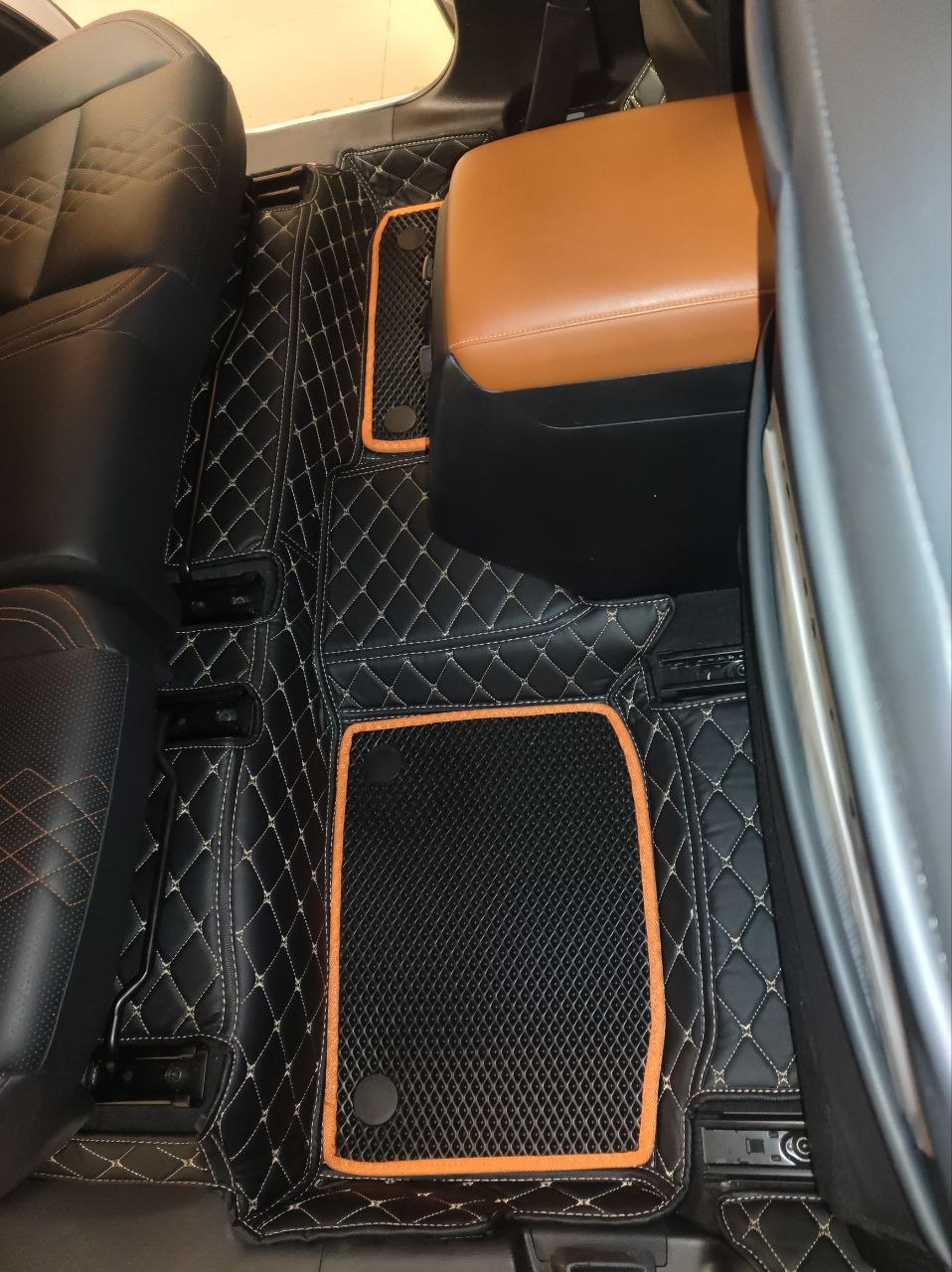 Коврики в салон кожаные 3D Mitsubishi Outlander (GN0W) PHEV 4WD 2021 - н.в 4 поколение Правый руль