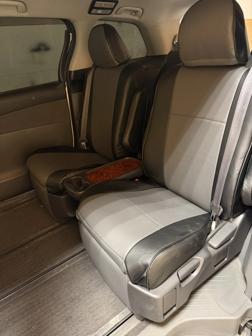 Чехлы из экокожи Toyota Estima III+r+r2 [AHR20,XR50] 01.2006-10.2019 40/40 (Мод.419.1) - 3 ряда Автокомфорт