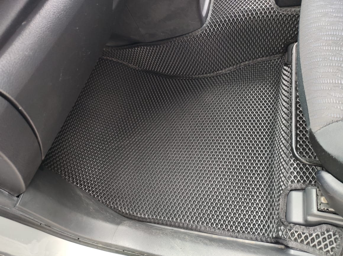 Коврики в салон 3D EVA Toyota Wish 4WD 25 2009 - 2012 (БЕЗ ПОДСТАКАННИКА)