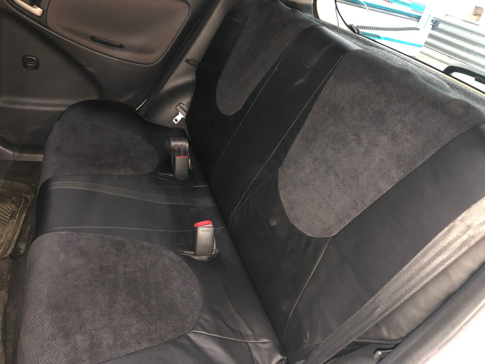 Чехлы из экокожи Toyota Vitz 10 1999-2005 диван (Мод.268.0) Автокомфорт