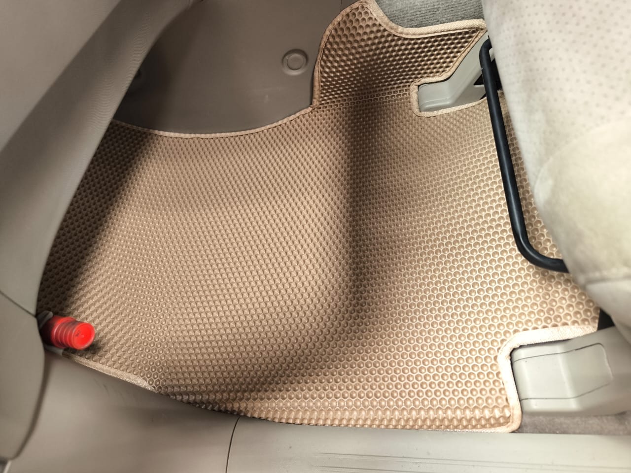 Коврики в салон EVA (передние 3D) Toyota Estima AHR20 Гибрид 40/40 2006-2015