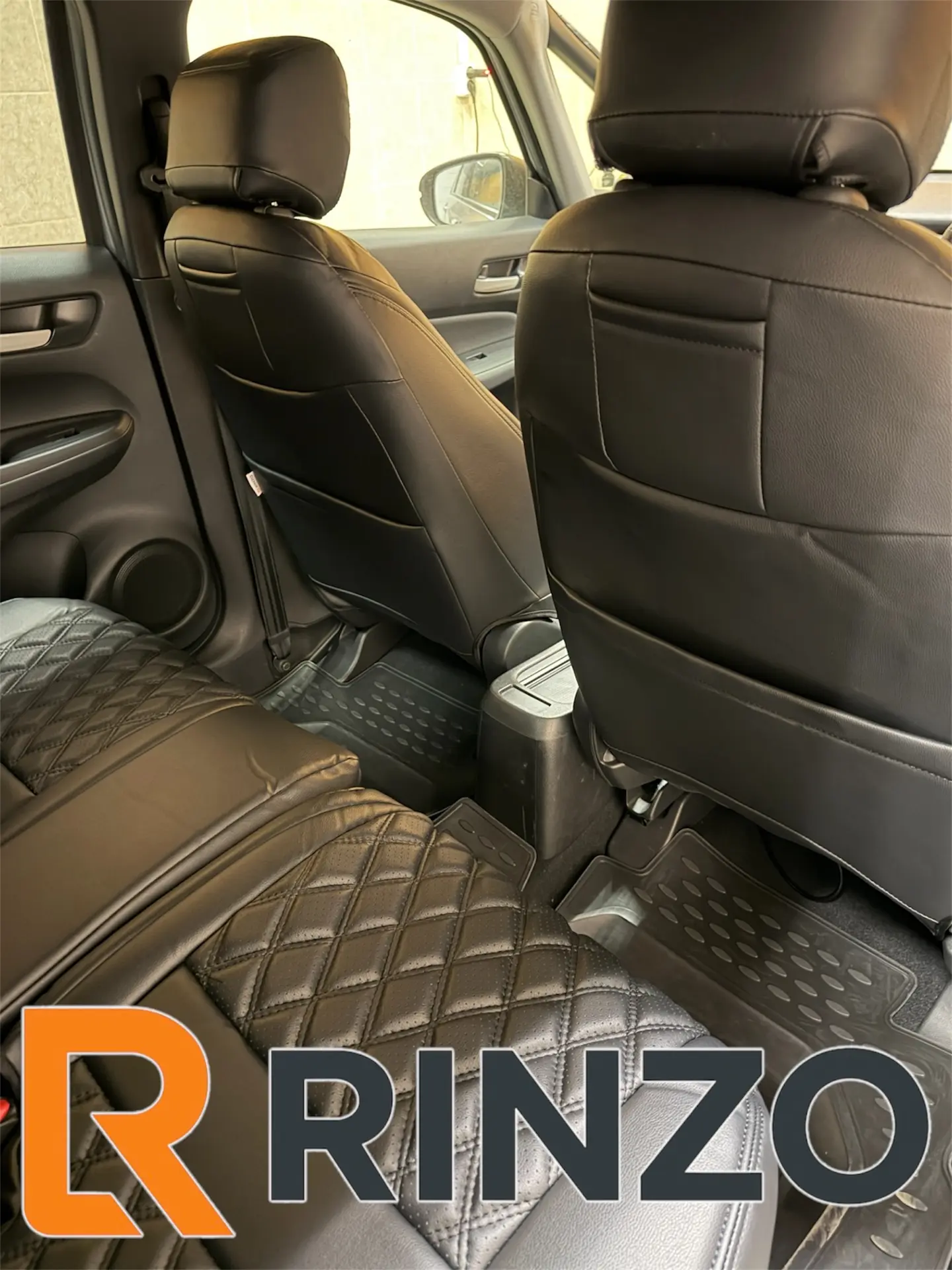 Чехлы Rinzo кожа PVC Honda Fit 4 GR 2020- модель Grid (ромб)