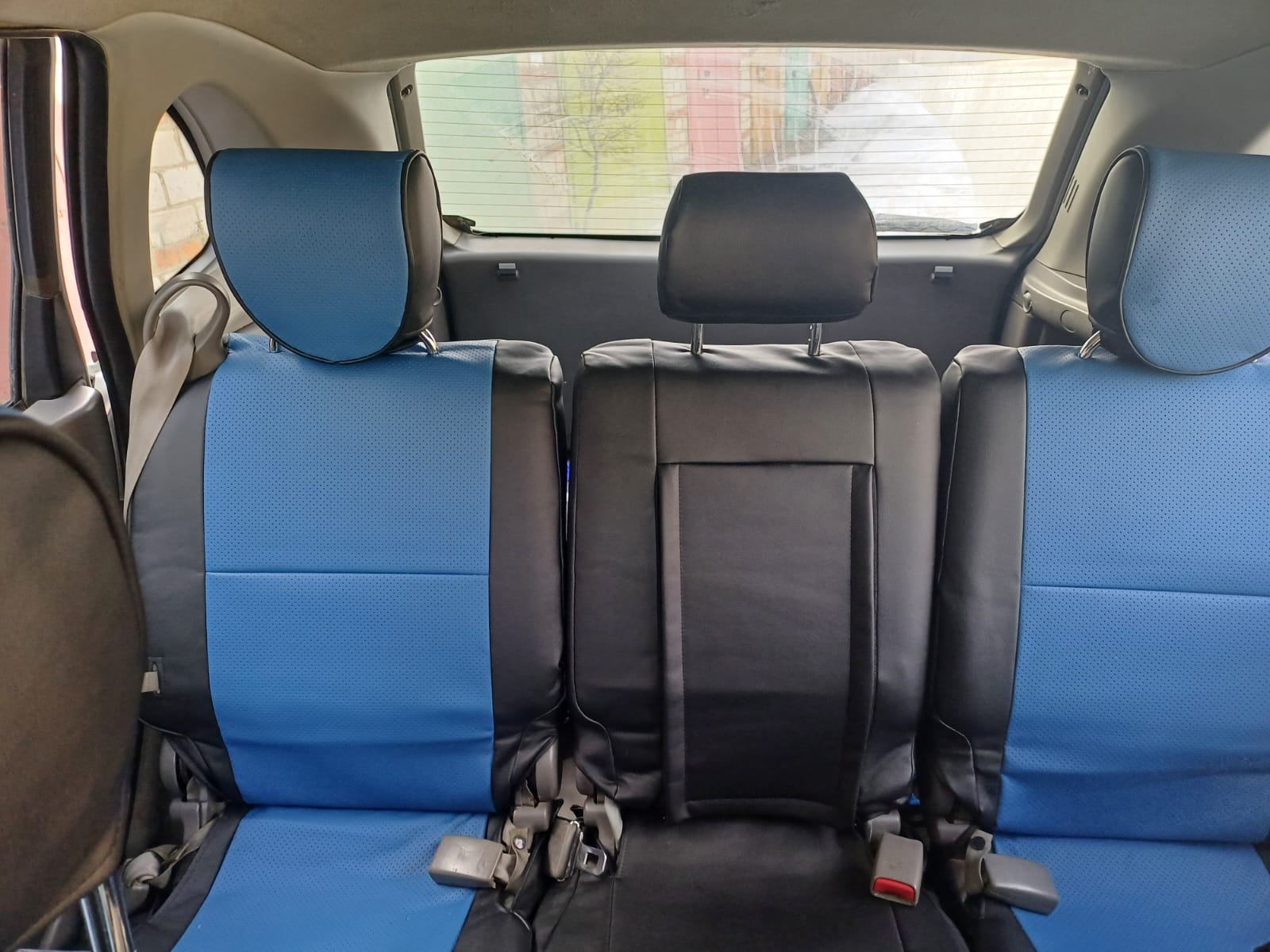Чехлы из экокожи Nissan Tino I [V10] 12.1998-03.2003 6 мест дет.сид. (Мод.319.0) Автокомфорт
