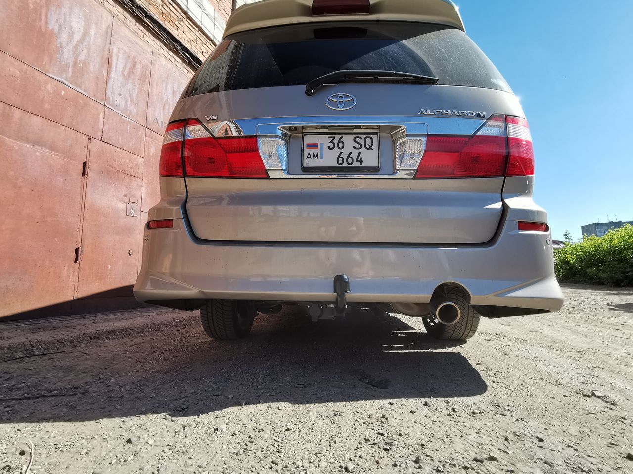 Фаркоп Toyota Alphard 2WD/4WD 2002-2008 тип шара A Halty