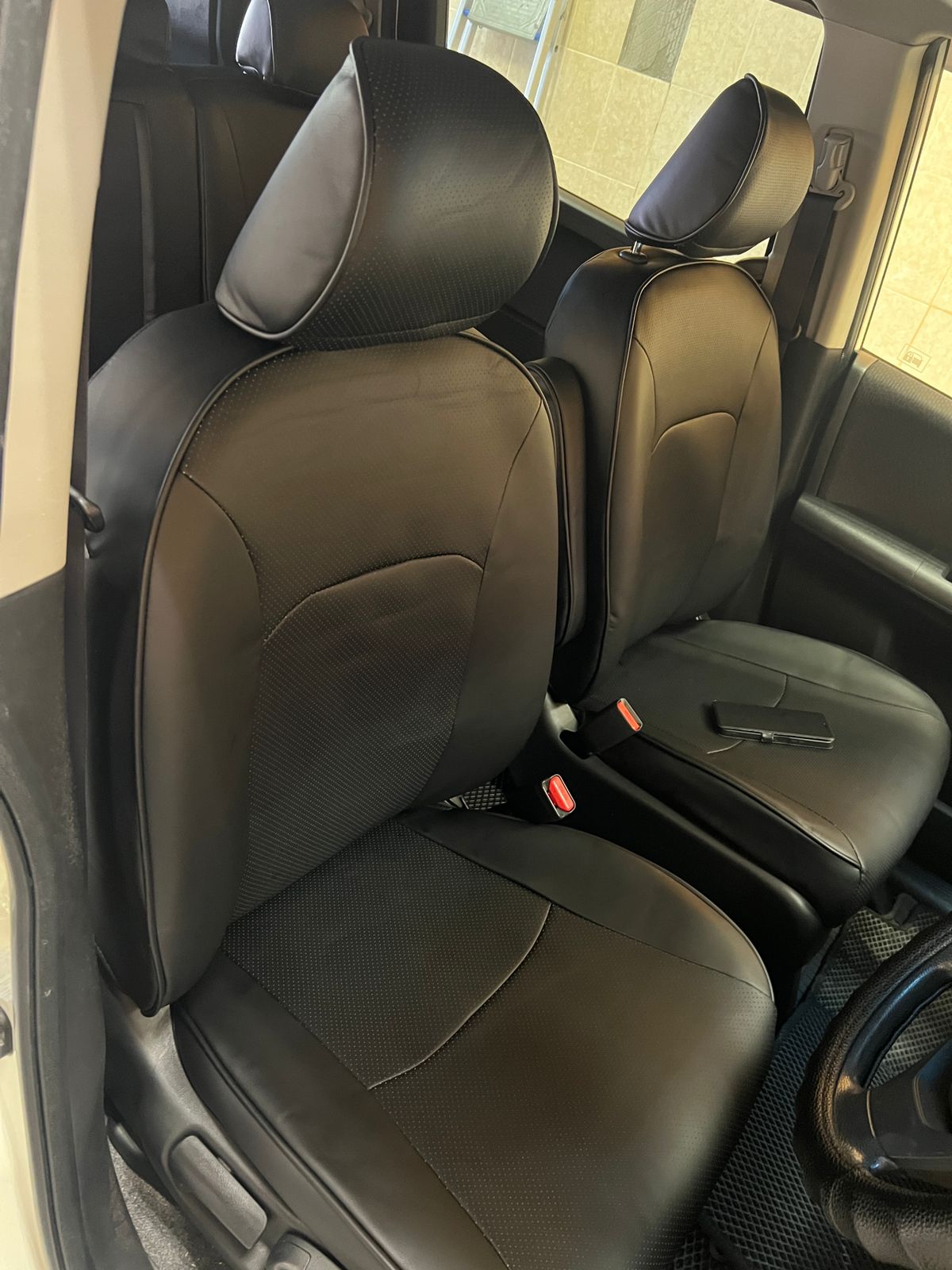 Чехлы из экокожи Honda Freed 60/40 [GB] 05.2008-08.2016  с 2 перед подлок (Мод.363.0) - 2 ряда Автокомфорт