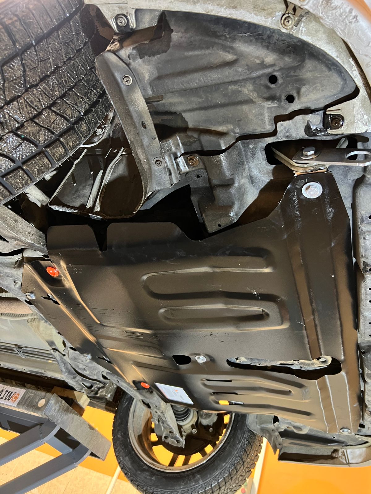 Защита картера и АКПП Toyota Allion \ Caldina 240 (2 и 4 WD) \ Premio 2 и 4 wd 2001-2007, 2007- \ Noah 60 70 80\ Voxy 2 - 4 wd 80 \ Vista Ardeo 2wd кузов сталь 2мм