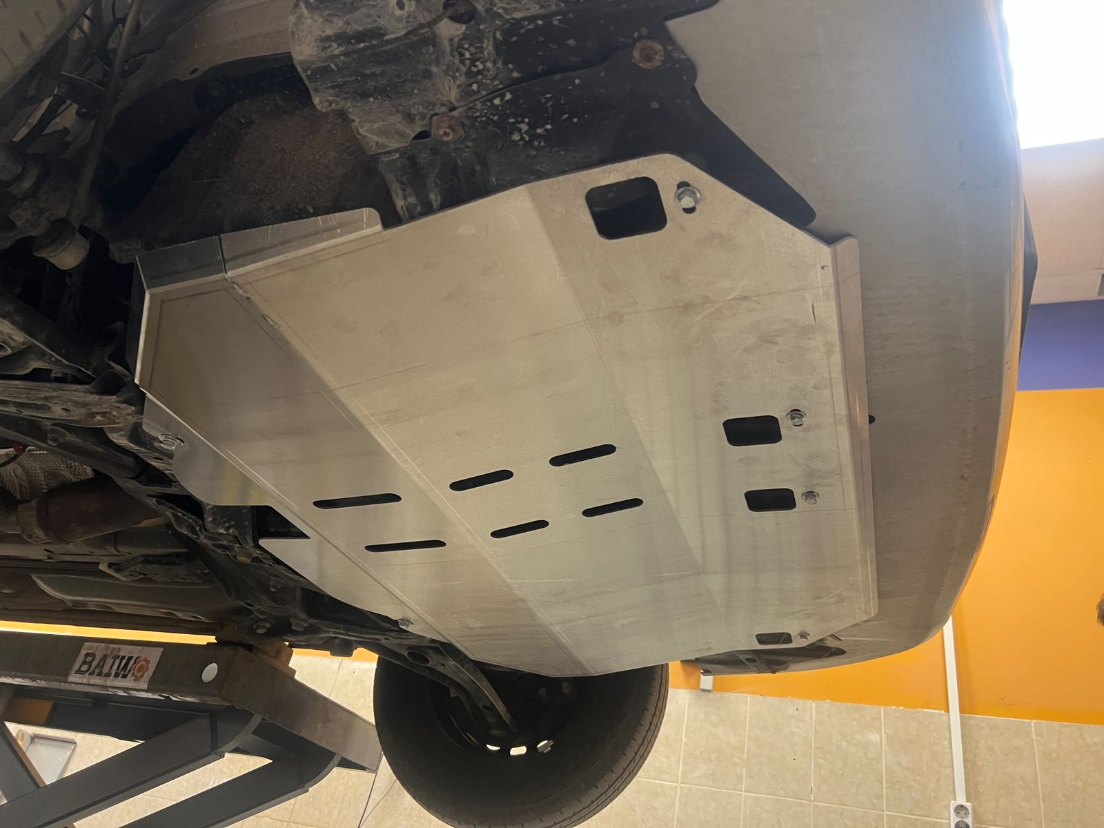 Защита картера и кпп TOYOTA Probox (14-) / Axio / Fielder (3мм) 1,5 бен. (алюминий)