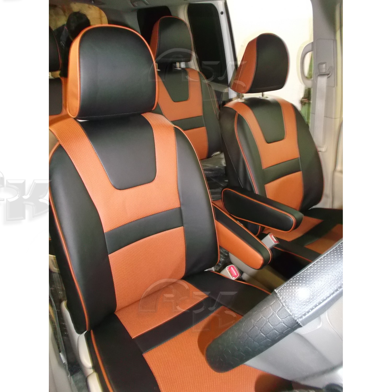 Чехлы из экокожи Toyota Voxy (Noah) II+r [R70] 06.2007-12.2013 40/40 (Мод.400.2) - 3 ряда Автокомфорт