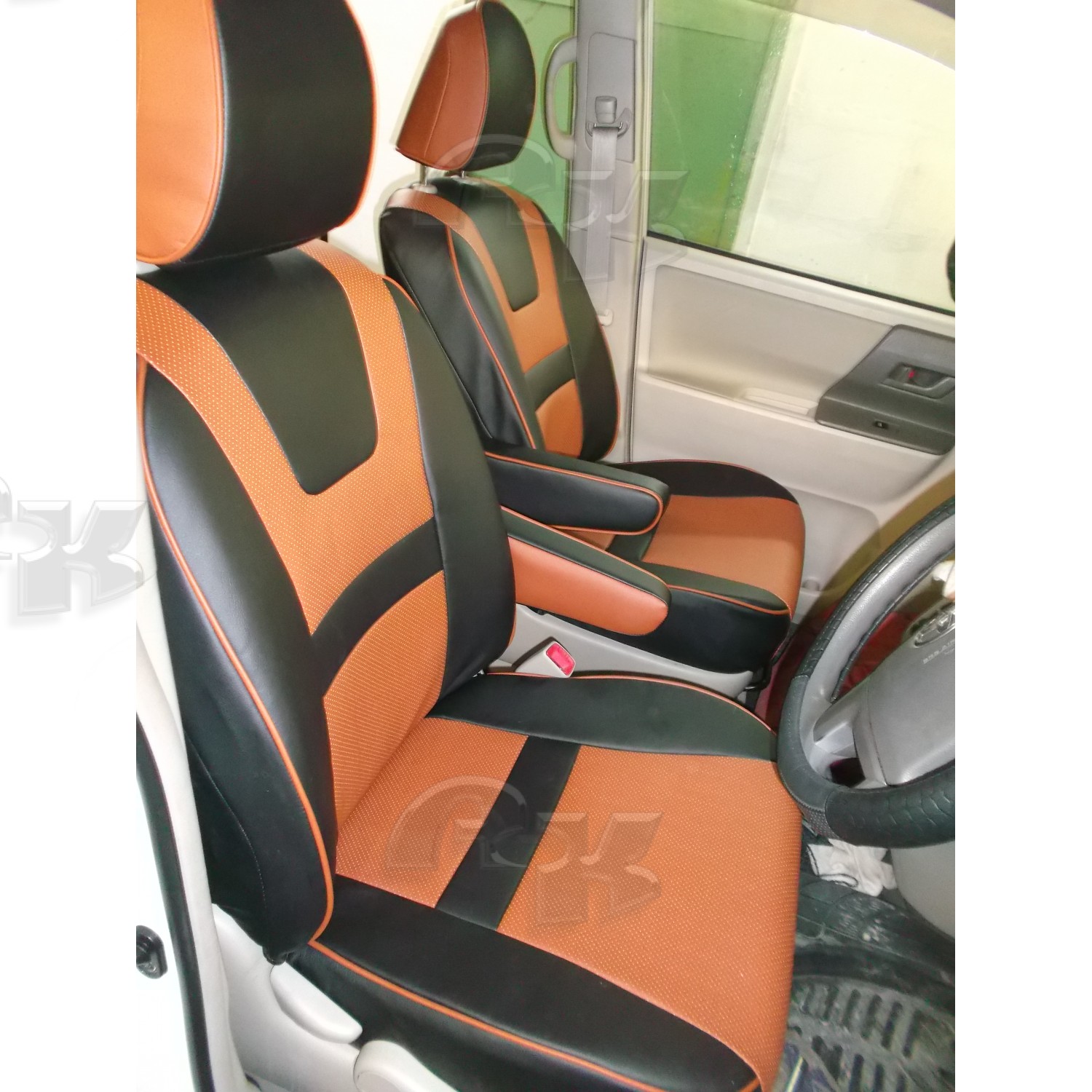 Чехлы из экокожи Toyota Voxy (Noah) II+r [R70] 06.2007-12.2013 40/40 (Мод.400.2) - 3 ряда Автокомфорт