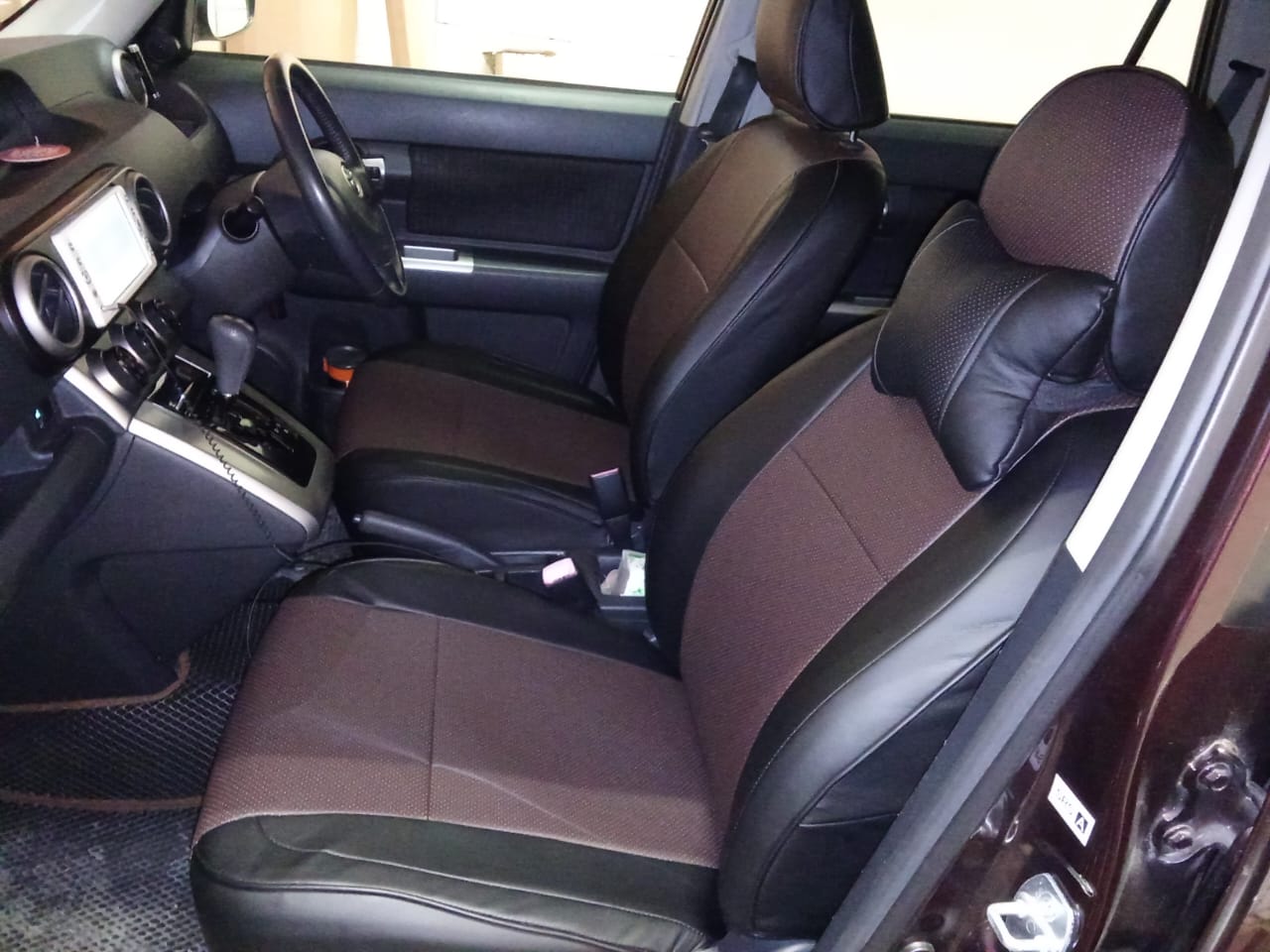 Чехлы из экокожи Toyota Corolla Rumion I+r [E150] 10.2007-12.2015 диван, без з.подл. (Мод.481.0) Автокомфорт