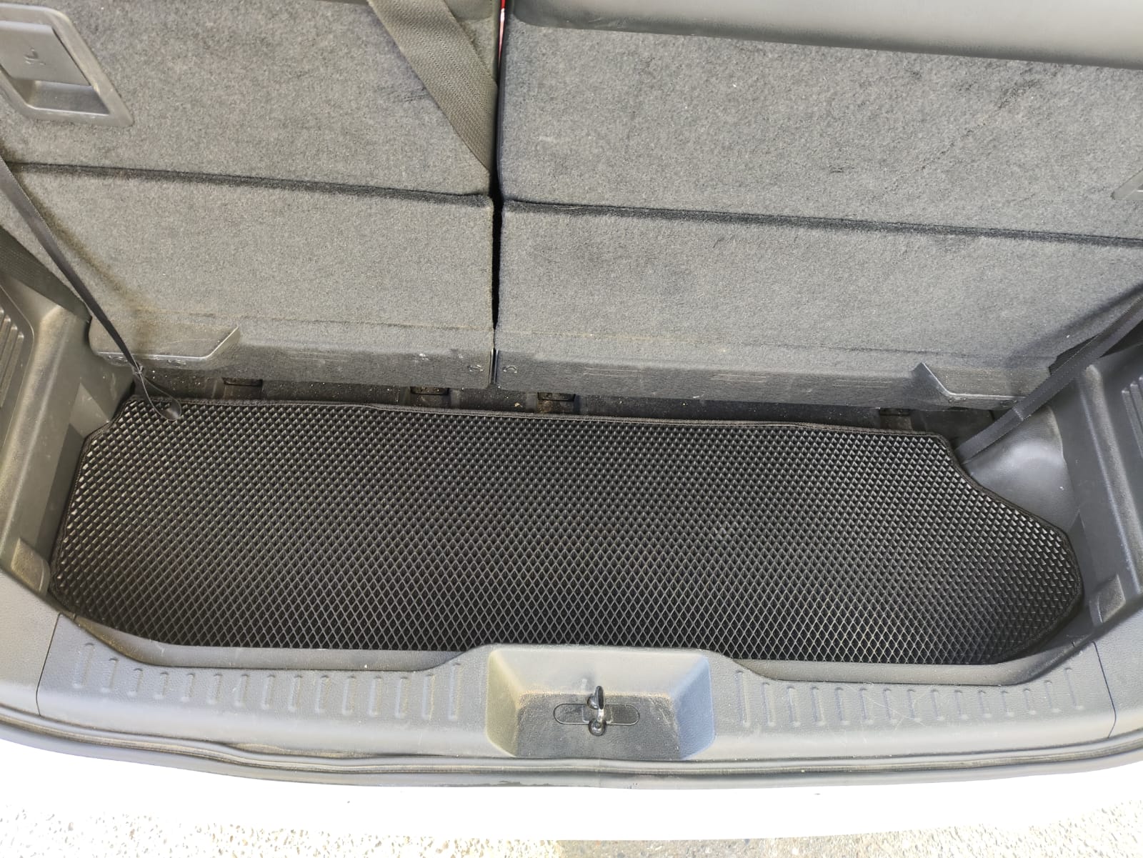 Коврик в багажник + 3 ряд EVA Nissan Elgrand 52 2010 - н.в.