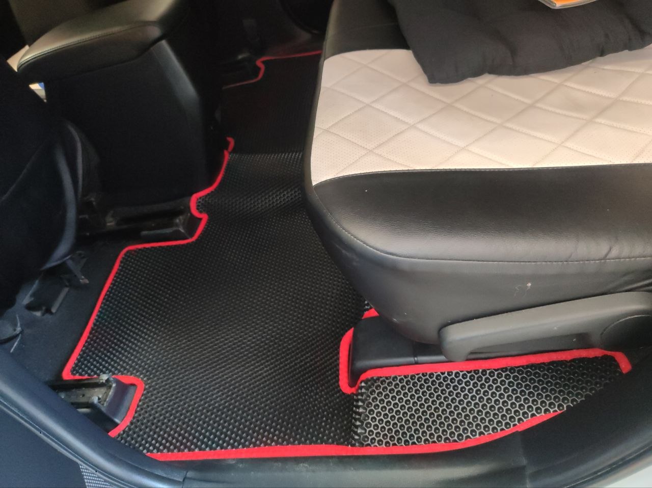 Коврики в салон 3D EVA Toyota Rav4 40 2012-2019 левый руль
