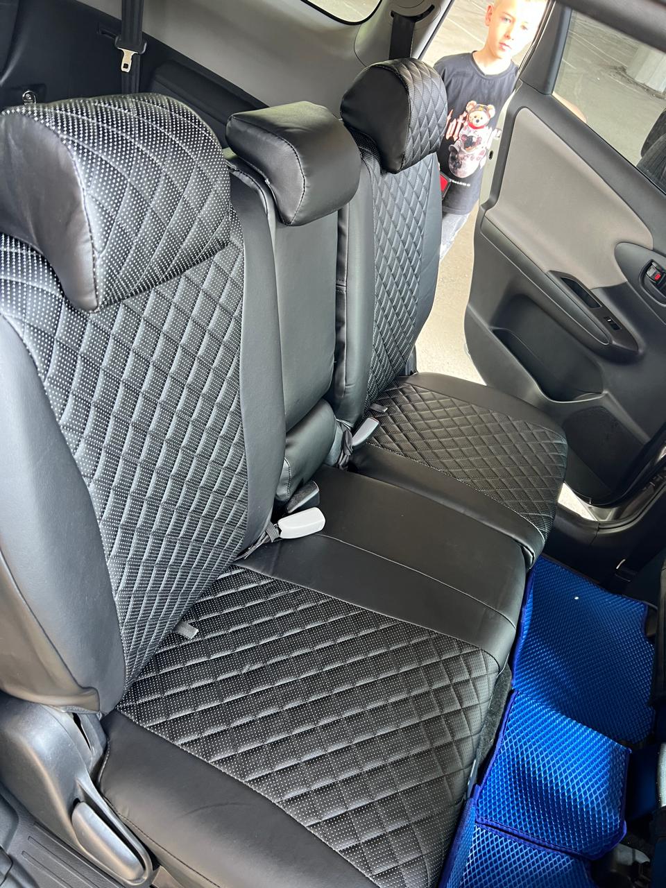 Чехлы Toyota Wish 20/25 с 2009 на 2 ряда Автостиль