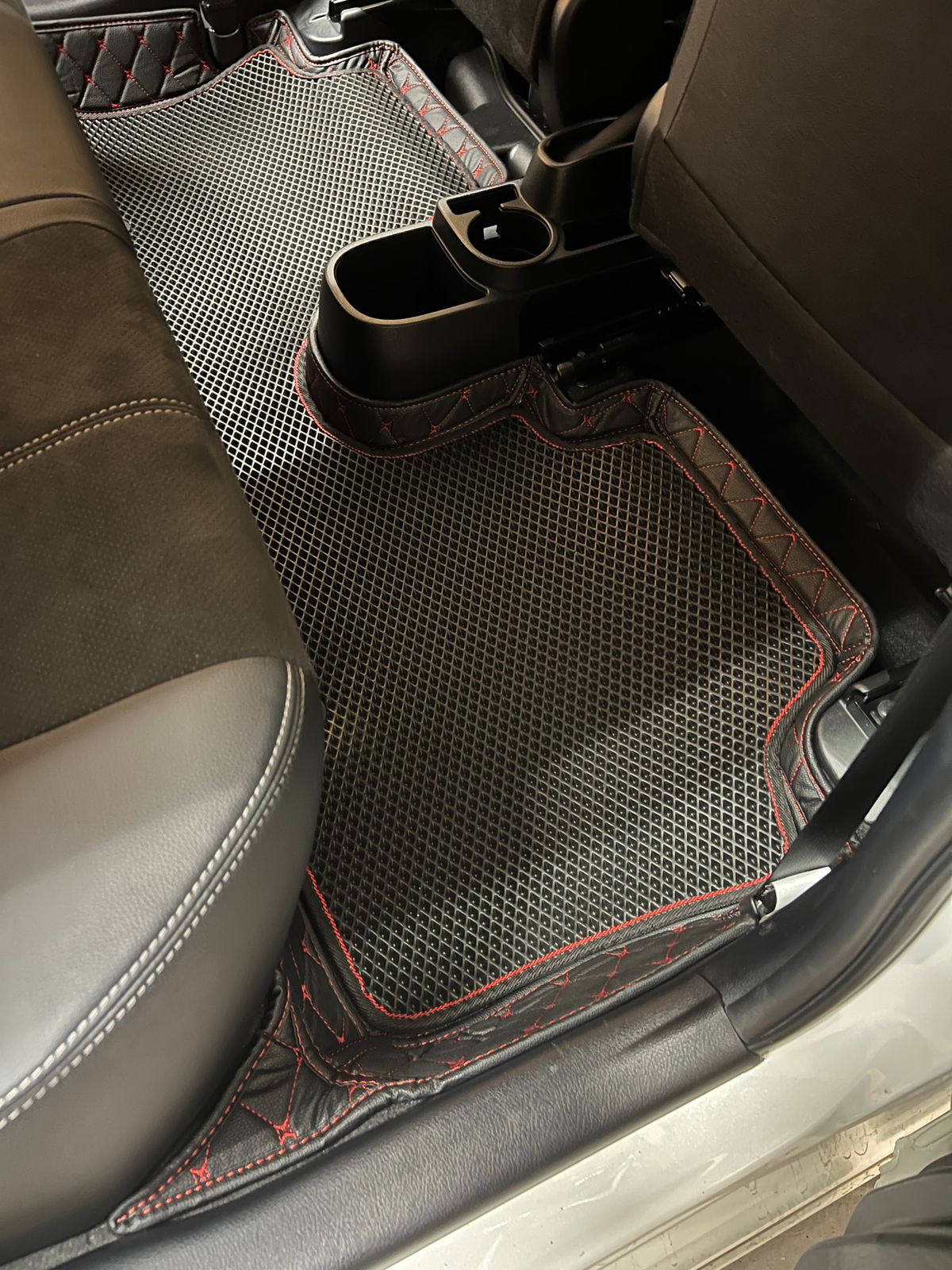 Кожаные коврики в салон 3D Toyota Vitz 130 2010-2018 2wd НЕ ГИБРИД